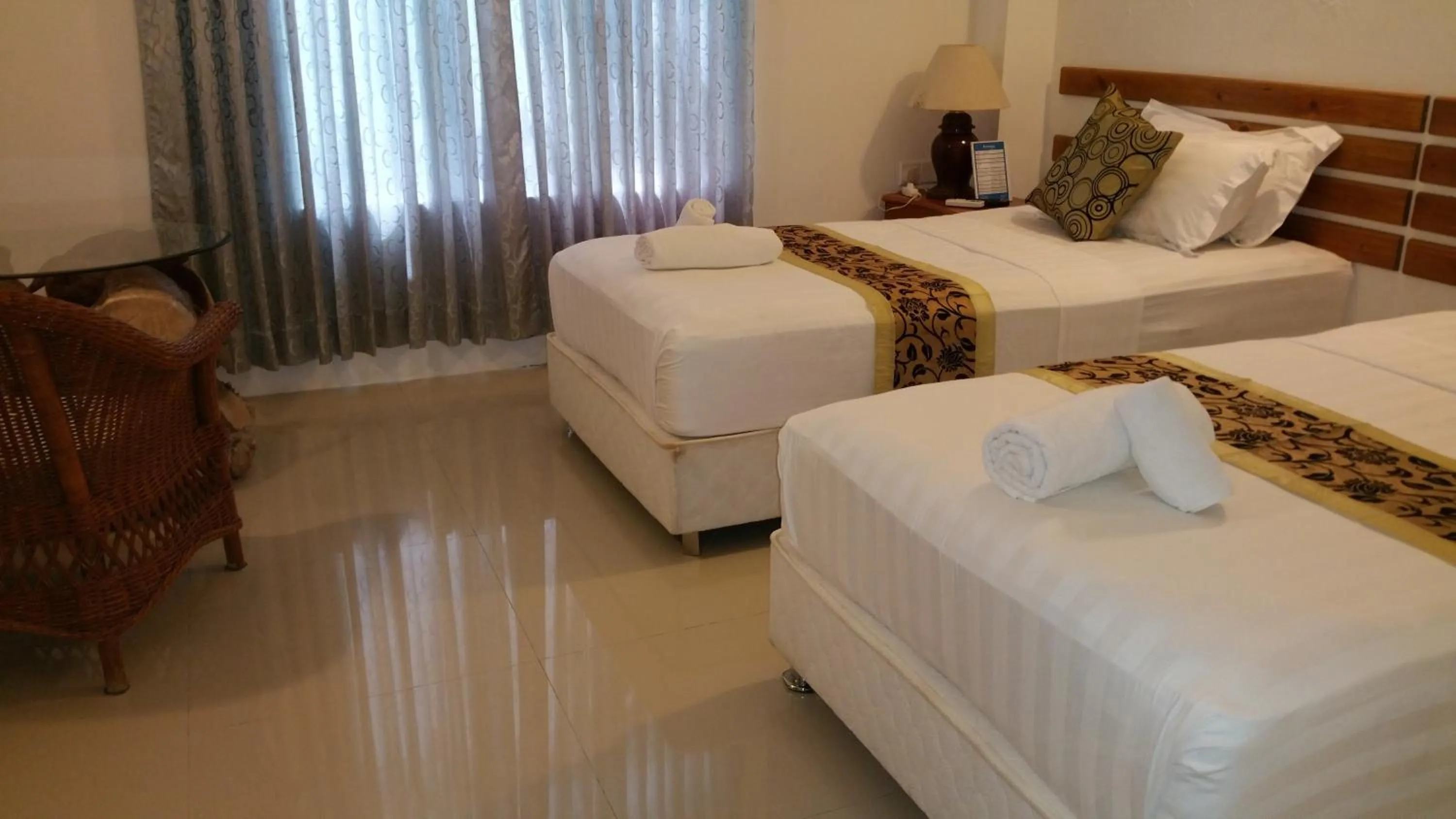 Day, Bed in Ras Rana Lodge