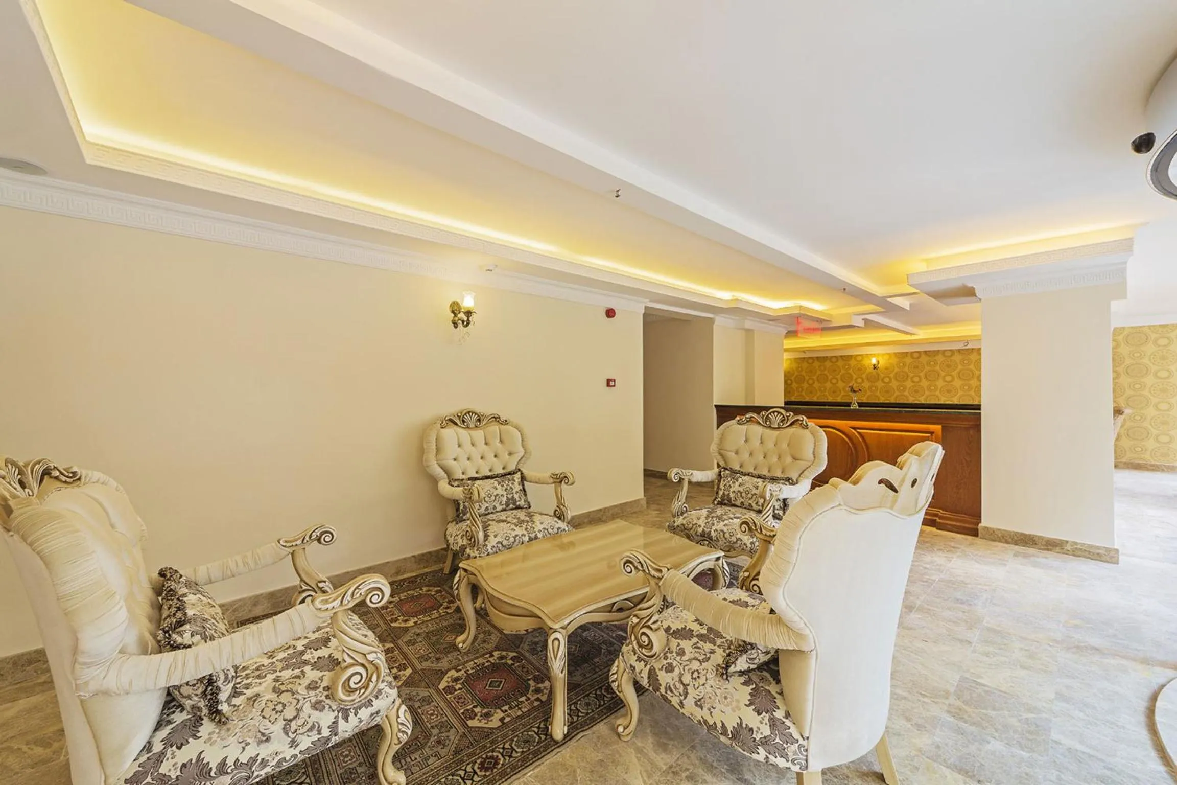 Lobby or reception in Lausos Palace Hotel Şişli