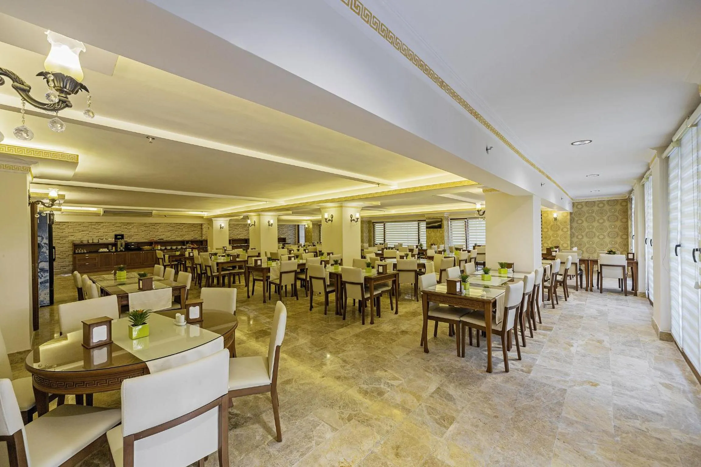 Restaurant/places to eat in Lausos Palace Hotel Şişli