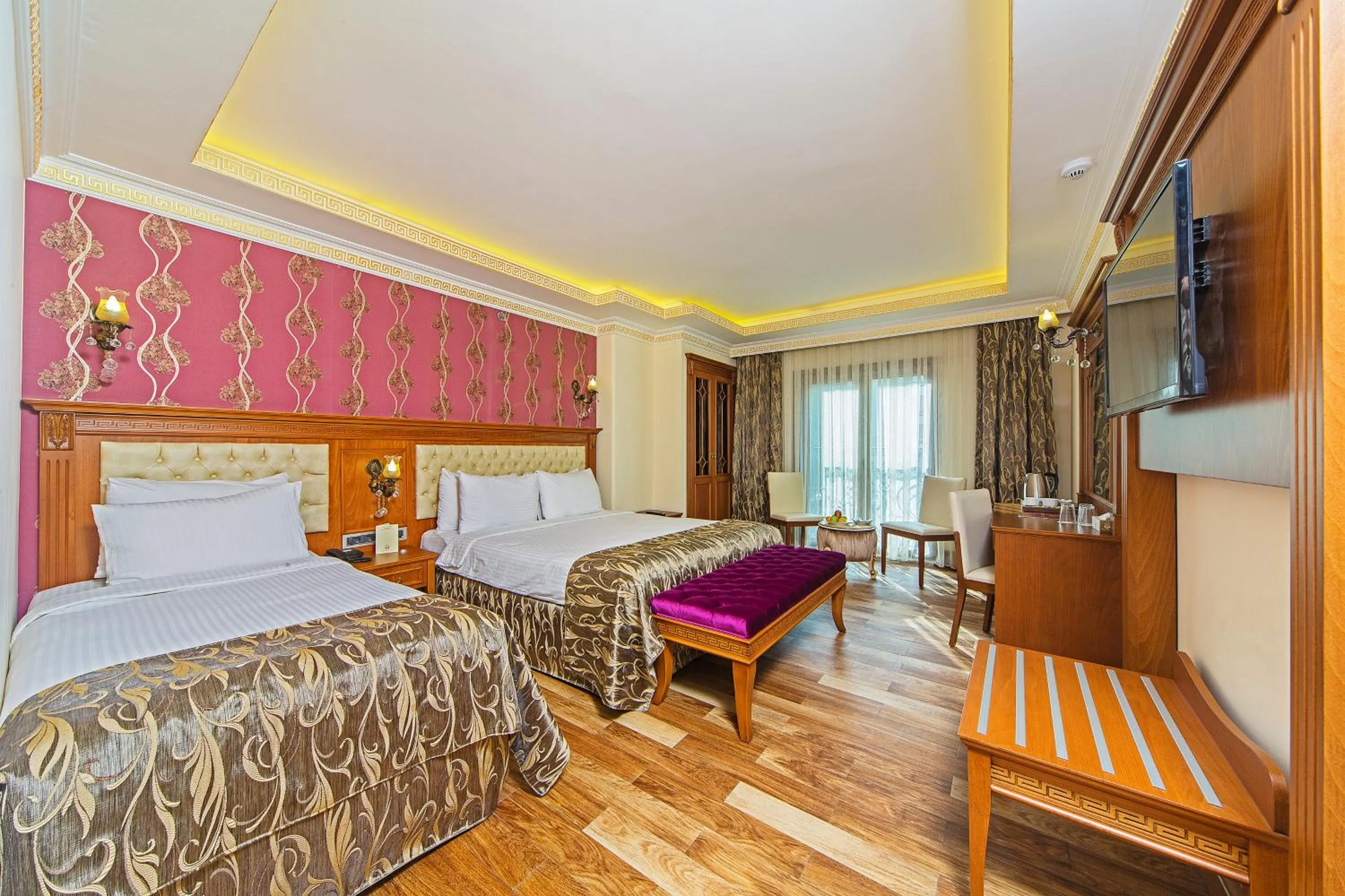 Photo of the whole room, Bed in Lausos Palace Hotel Şişli