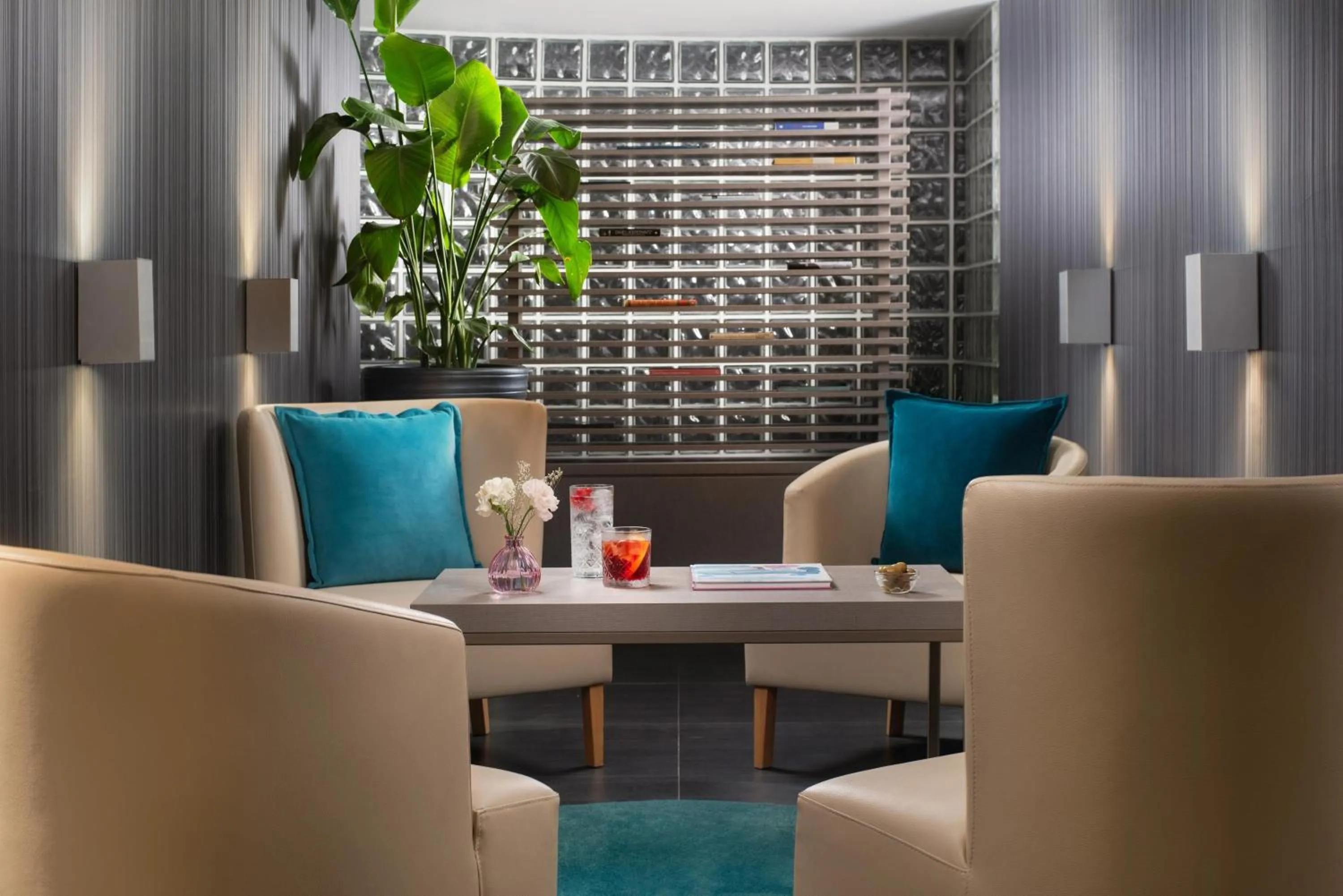 Lobby or reception in NH Parma