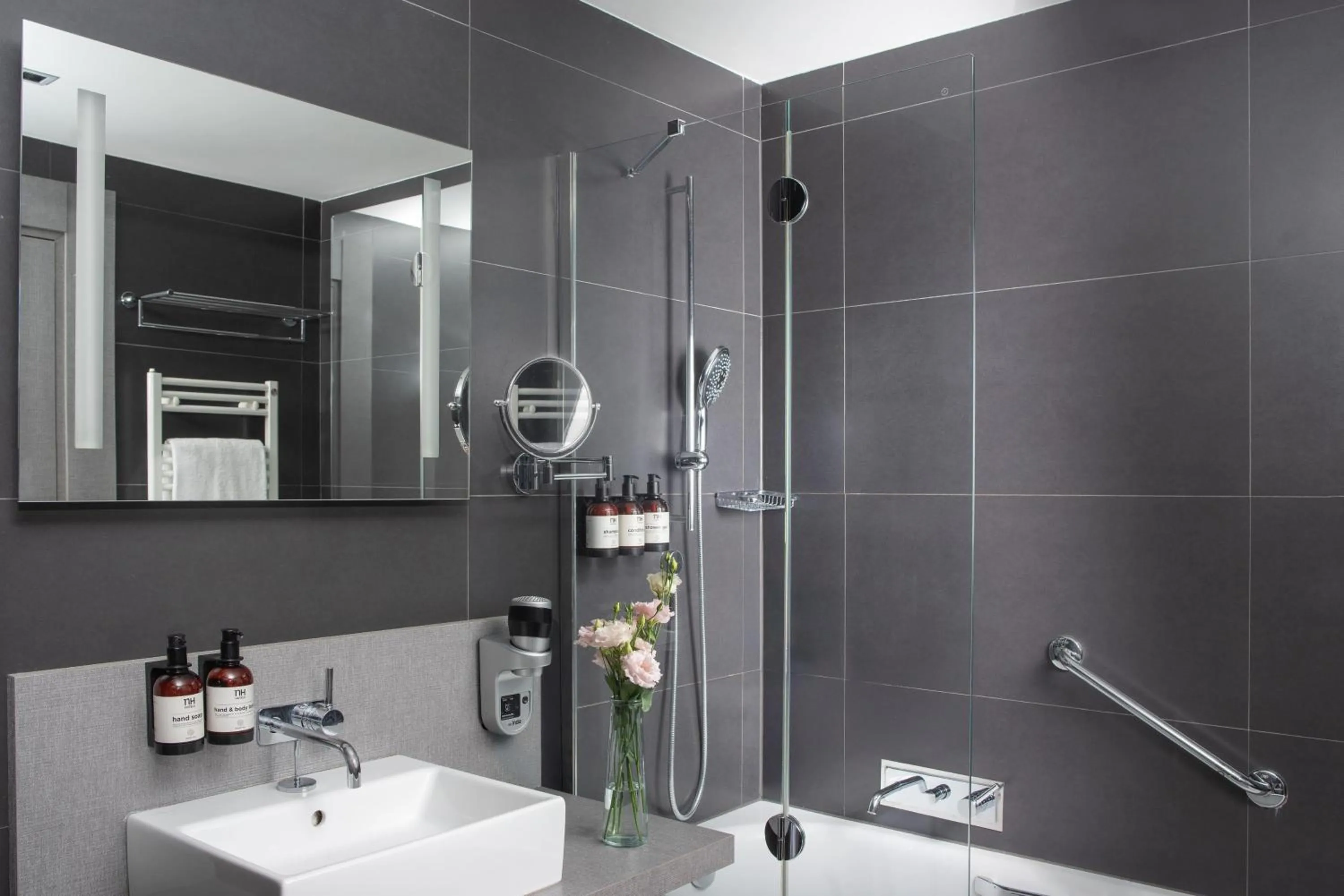 Bathroom in NH Parma