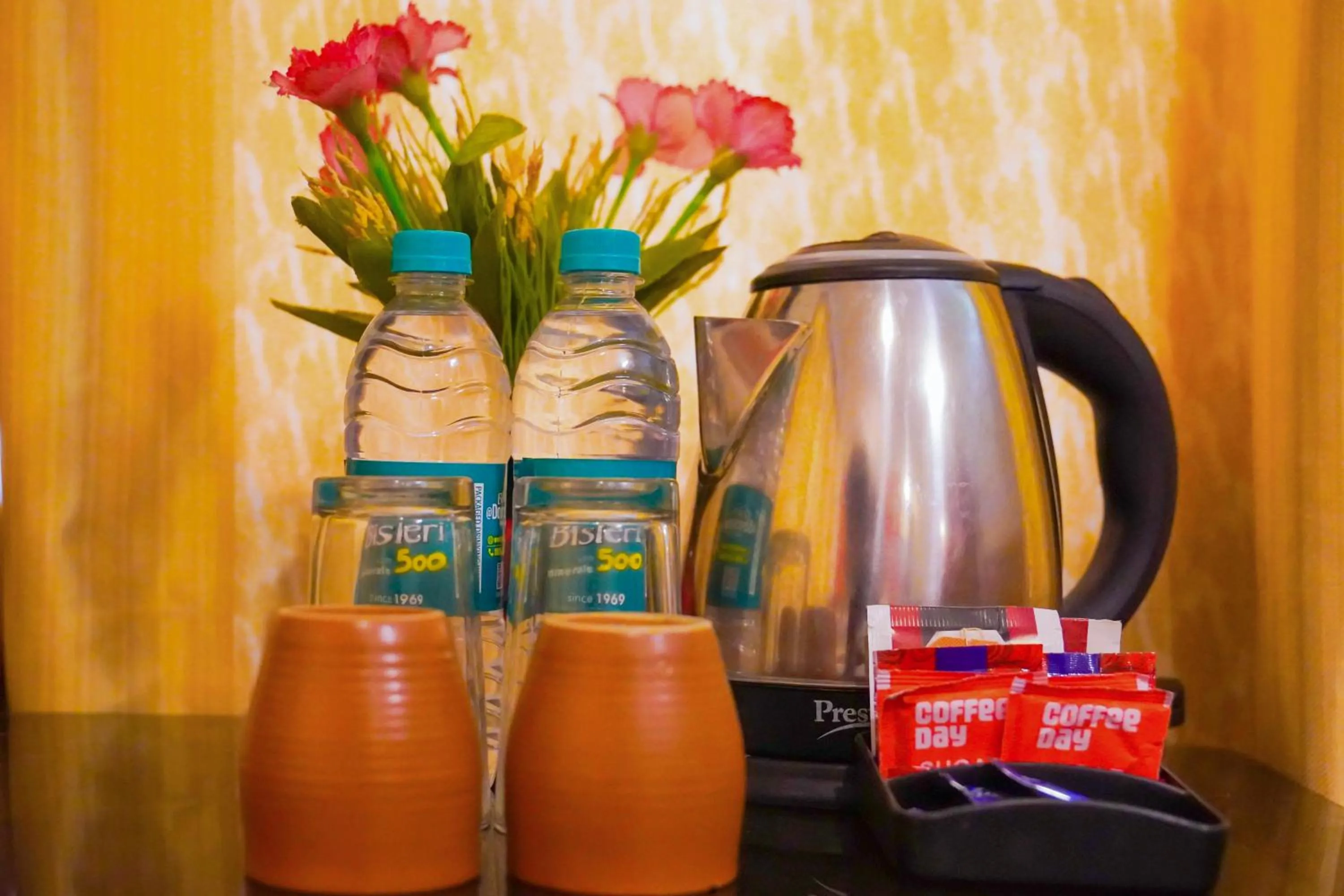 Coffee/tea facilities in Ride At Hill-Nihal Hotel & Cottage