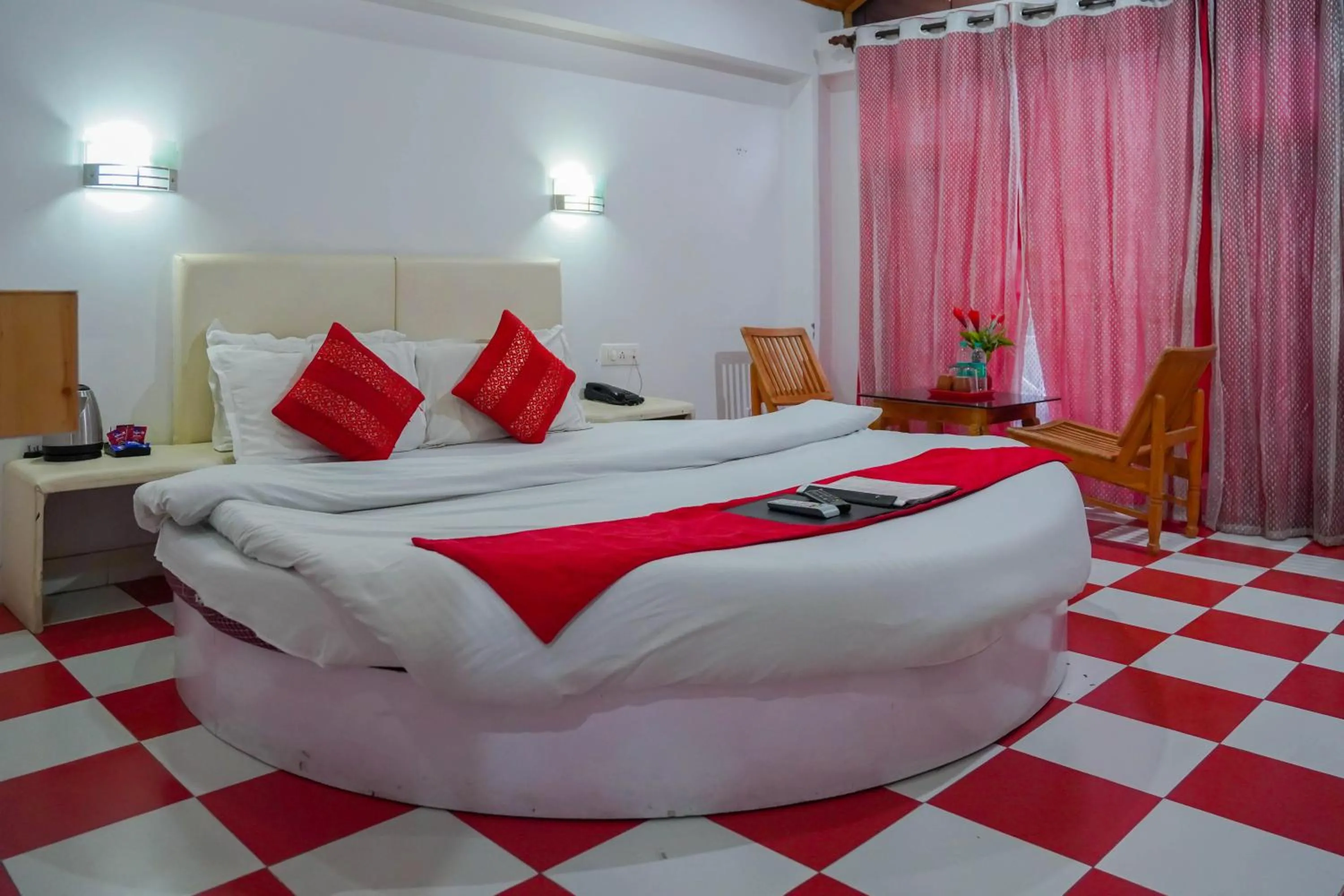 Photo of the whole room in Ride At Hill-Nihal Hotel & Cottage