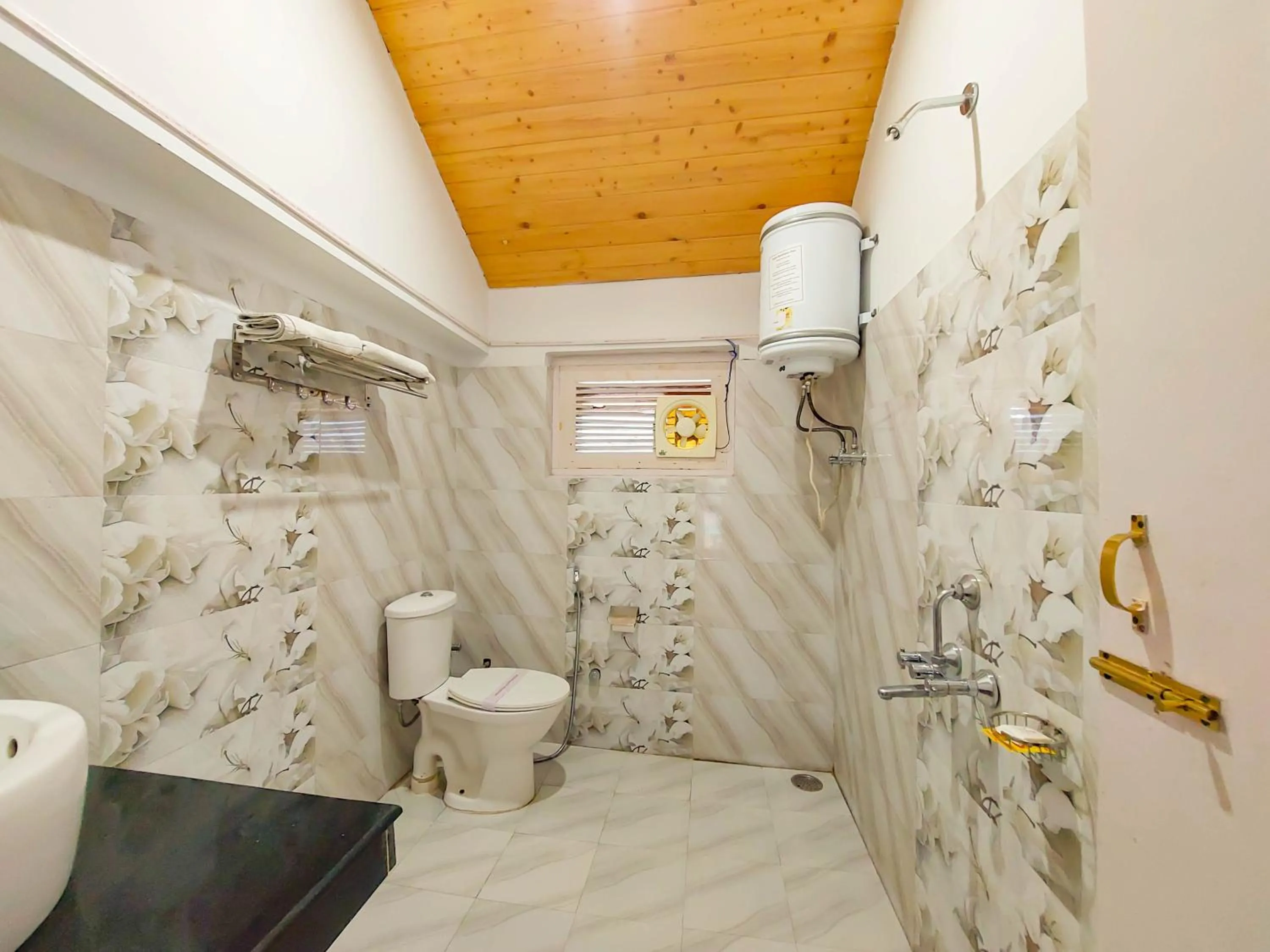 Bathroom in Ride At Hill-Nihal Hotel & Cottage