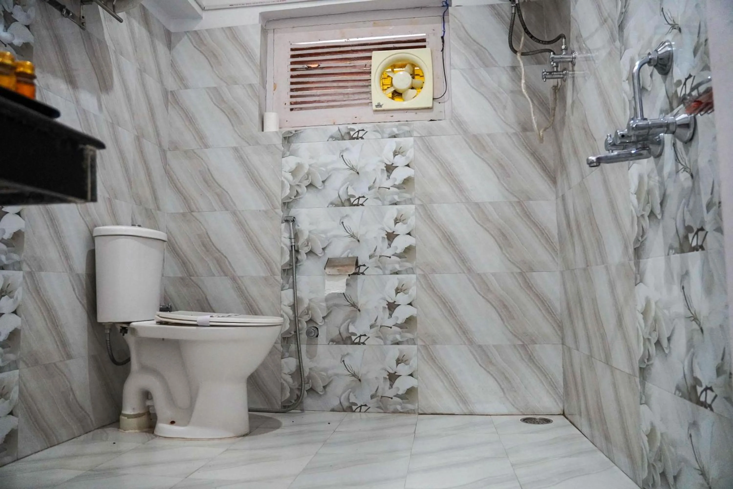 Bathroom in Ride At Hill-Nihal Hotel & Cottage