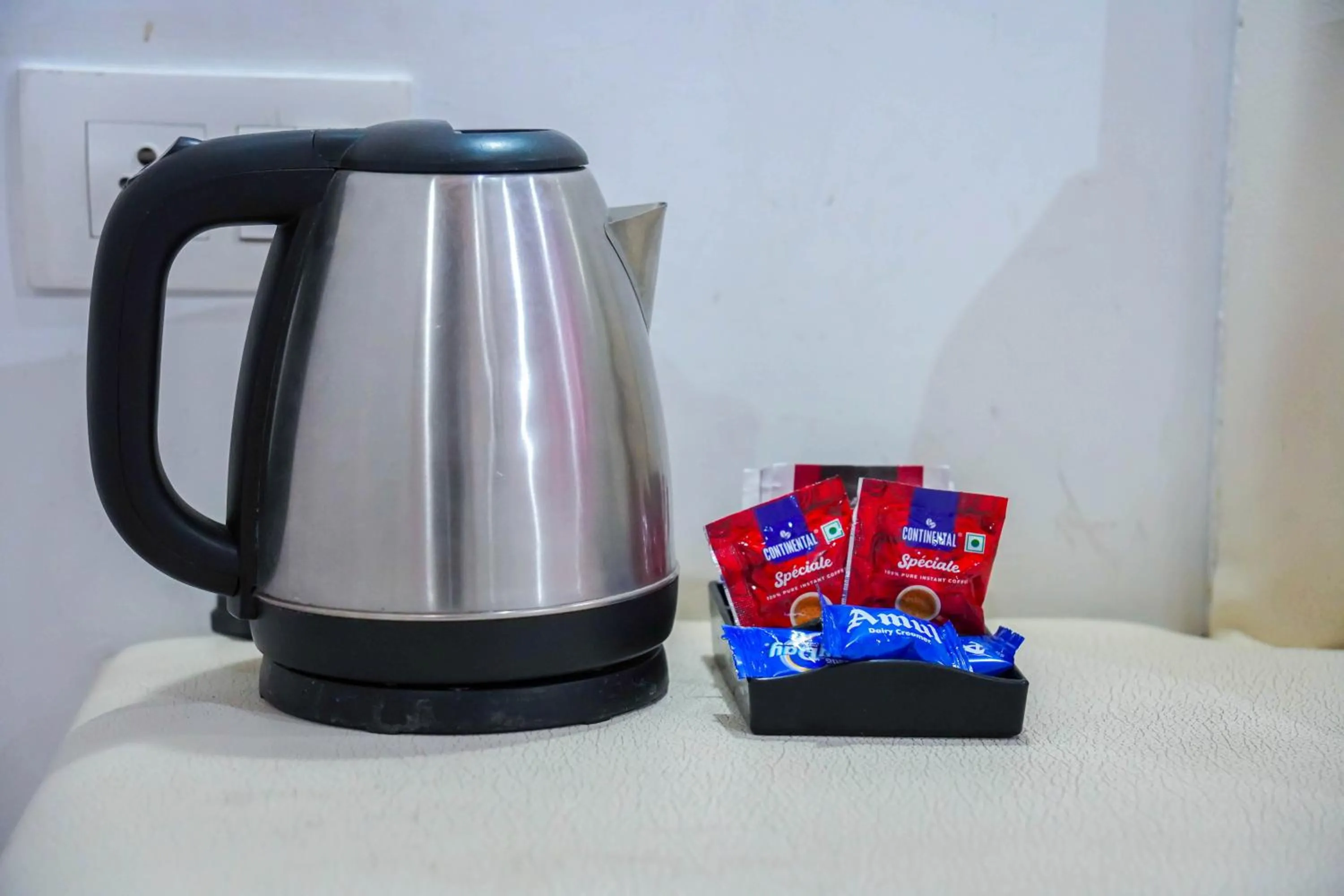 Coffee/tea facilities in Ride At Hill-Nihal Hotel & Cottage