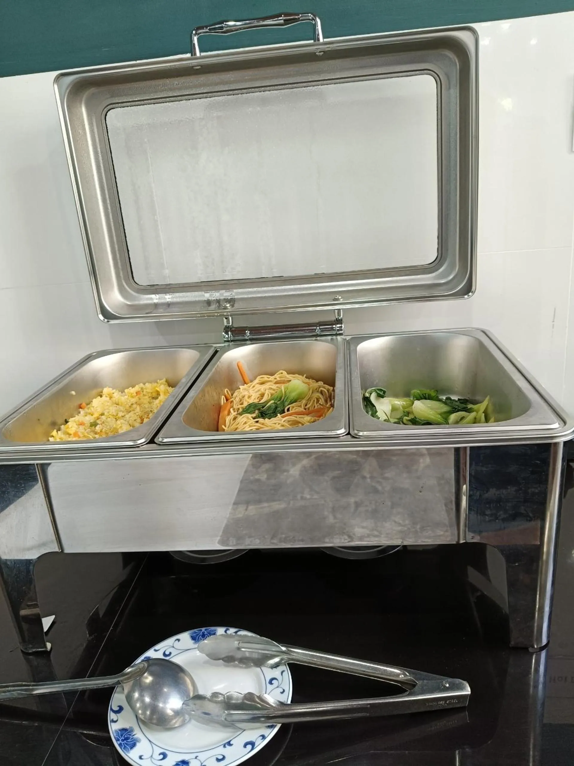 Buffet breakfast in Southern River Hotel