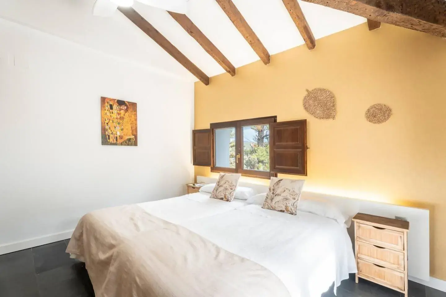 Queen Room with Garden View - single occupancy in 1893 Hotel Boutique Queen Room with Garden View - single occupancy in 1893 Hotel Boutique