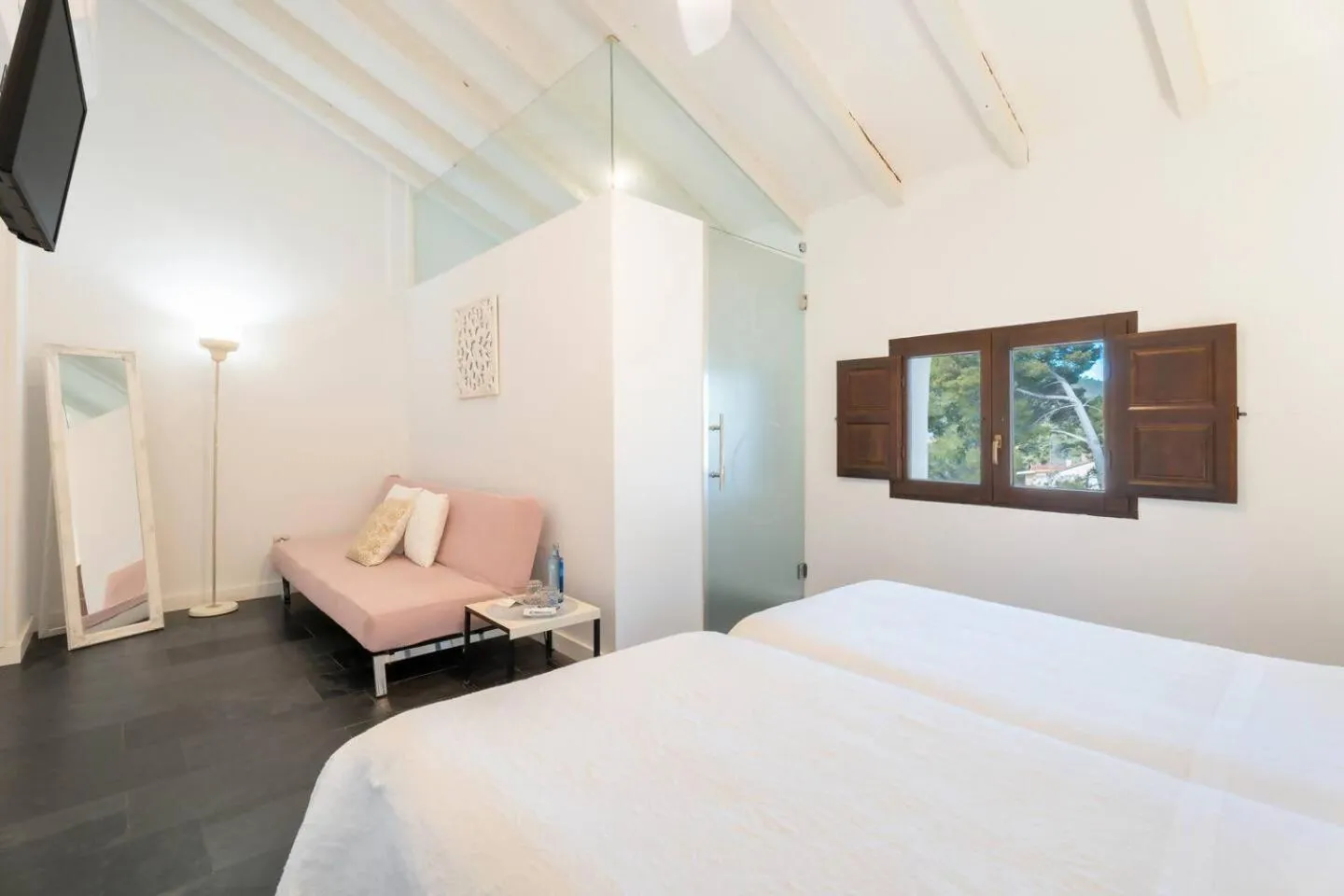 Bed in 1893 Hotel Boutique