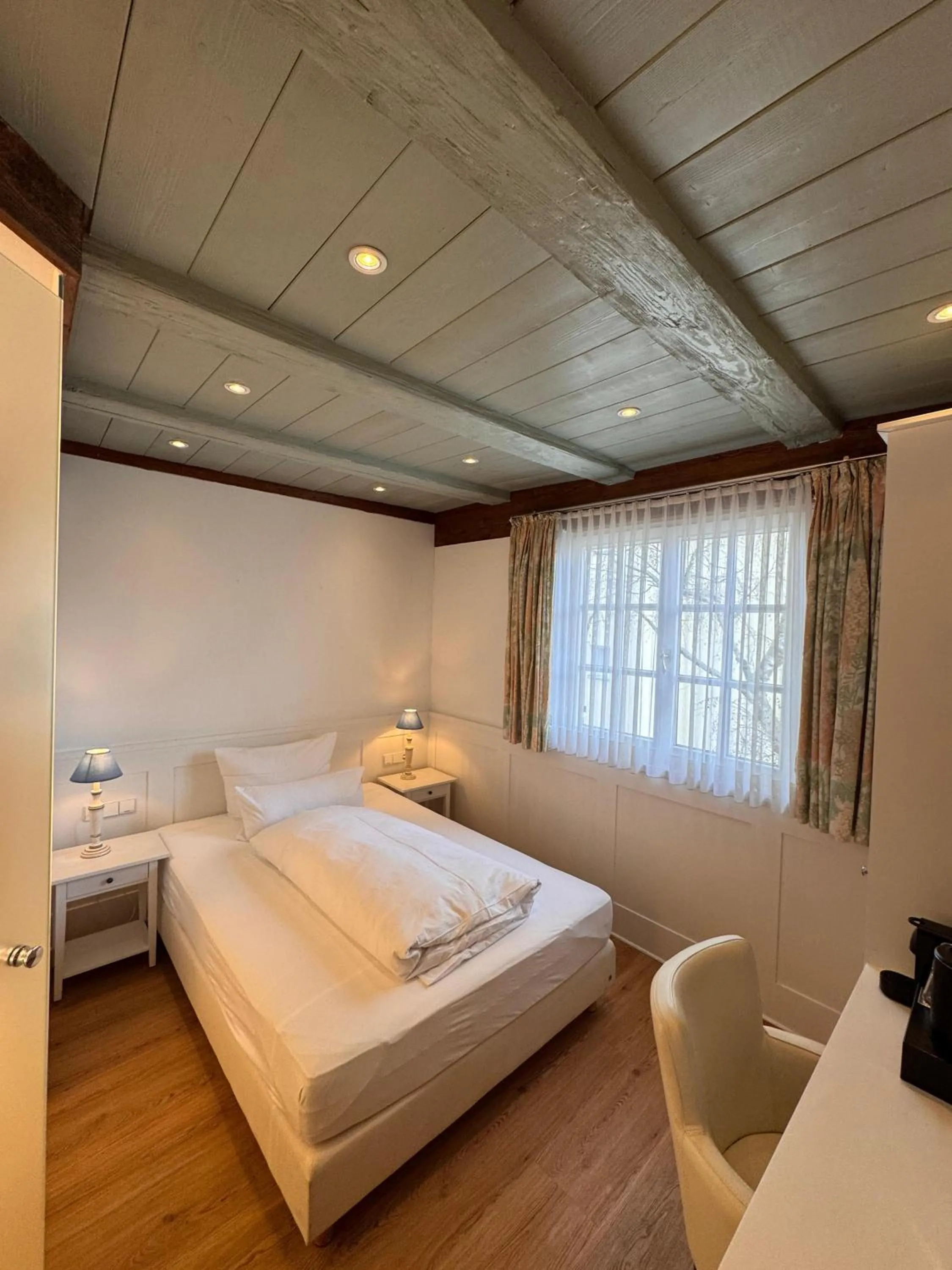 Photo of the whole room, Bed in Boutique Hotel am Rathaus - Reblaus