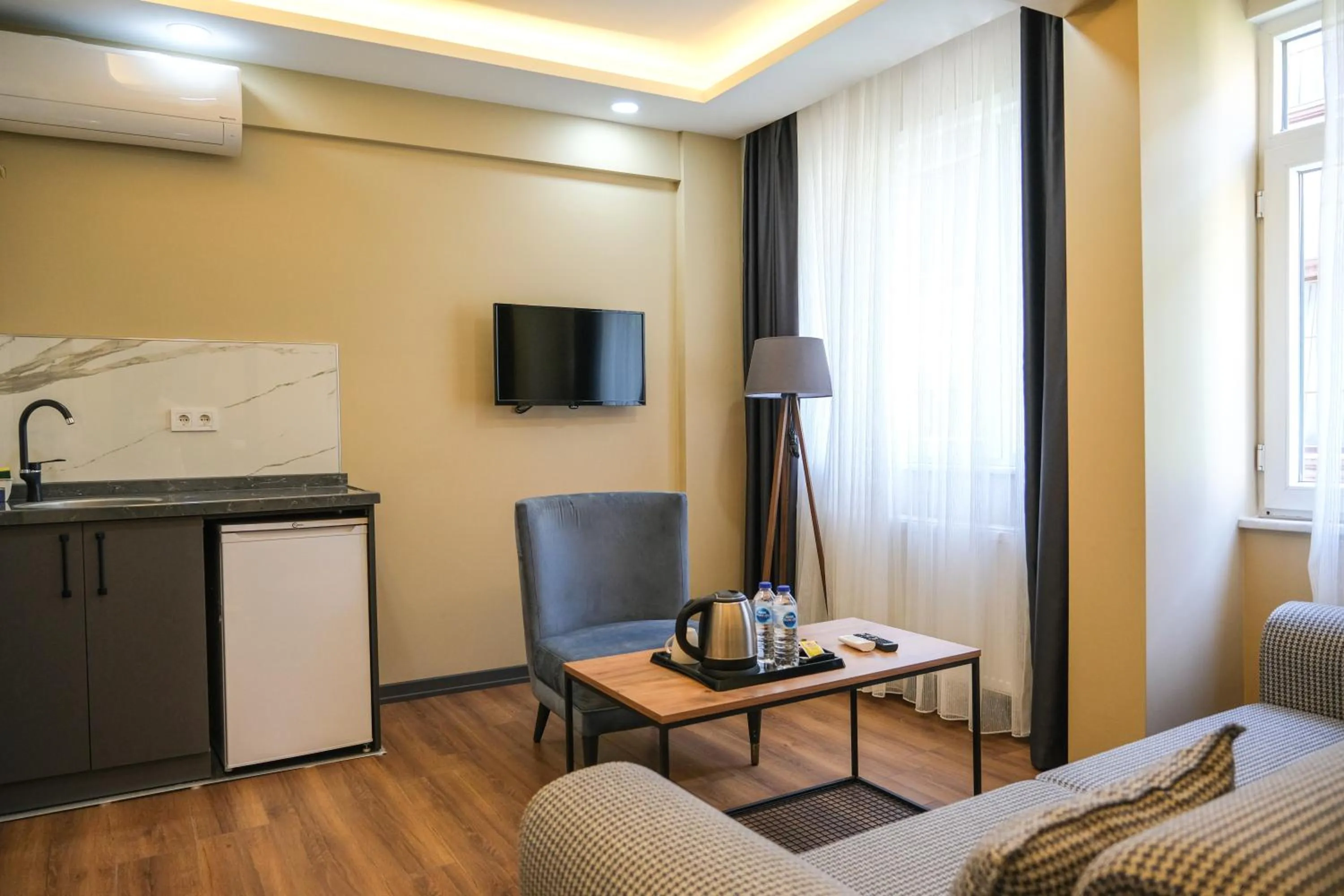 hair dresser in hotel La Vitrine