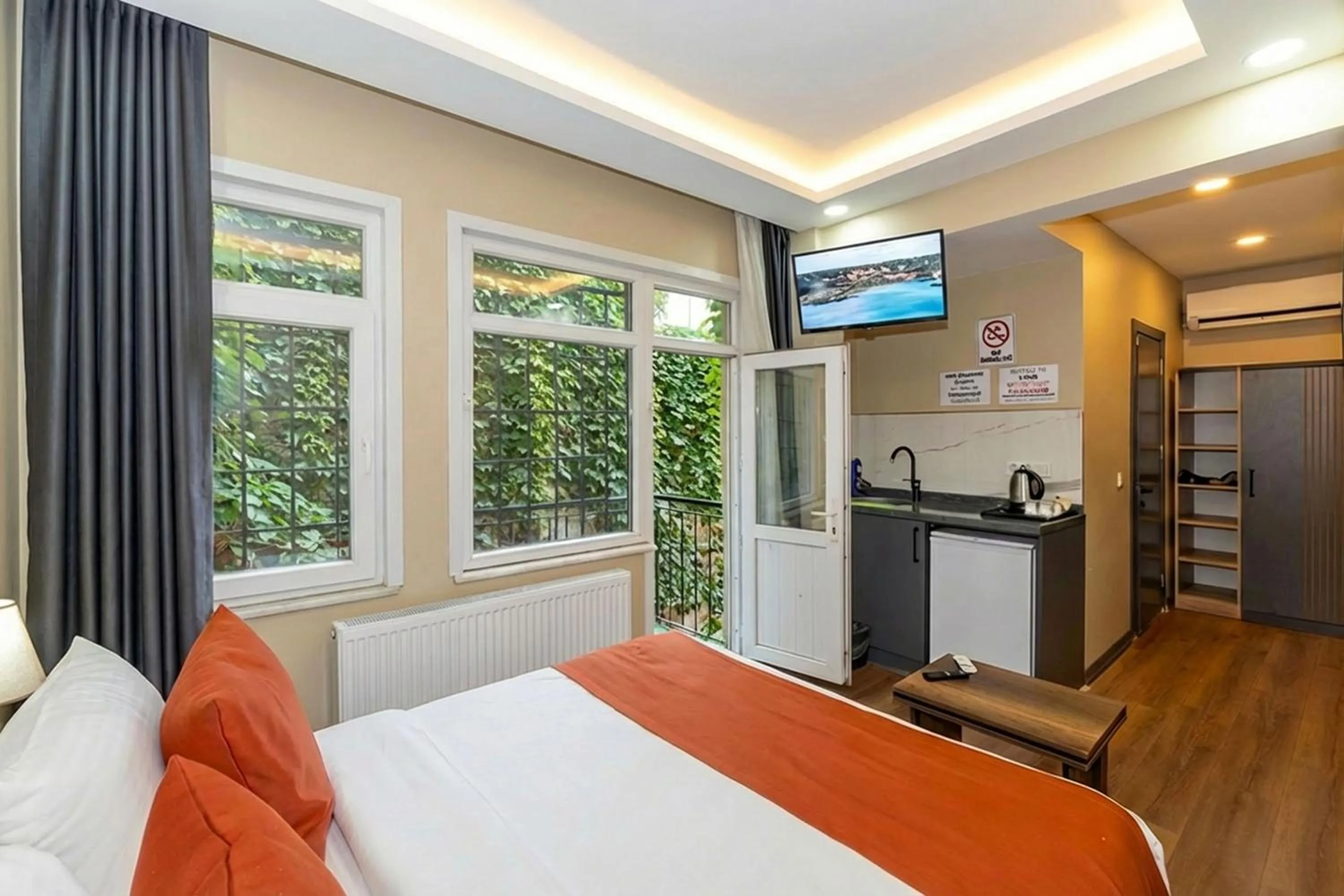 Bed in hotel La Vitrine