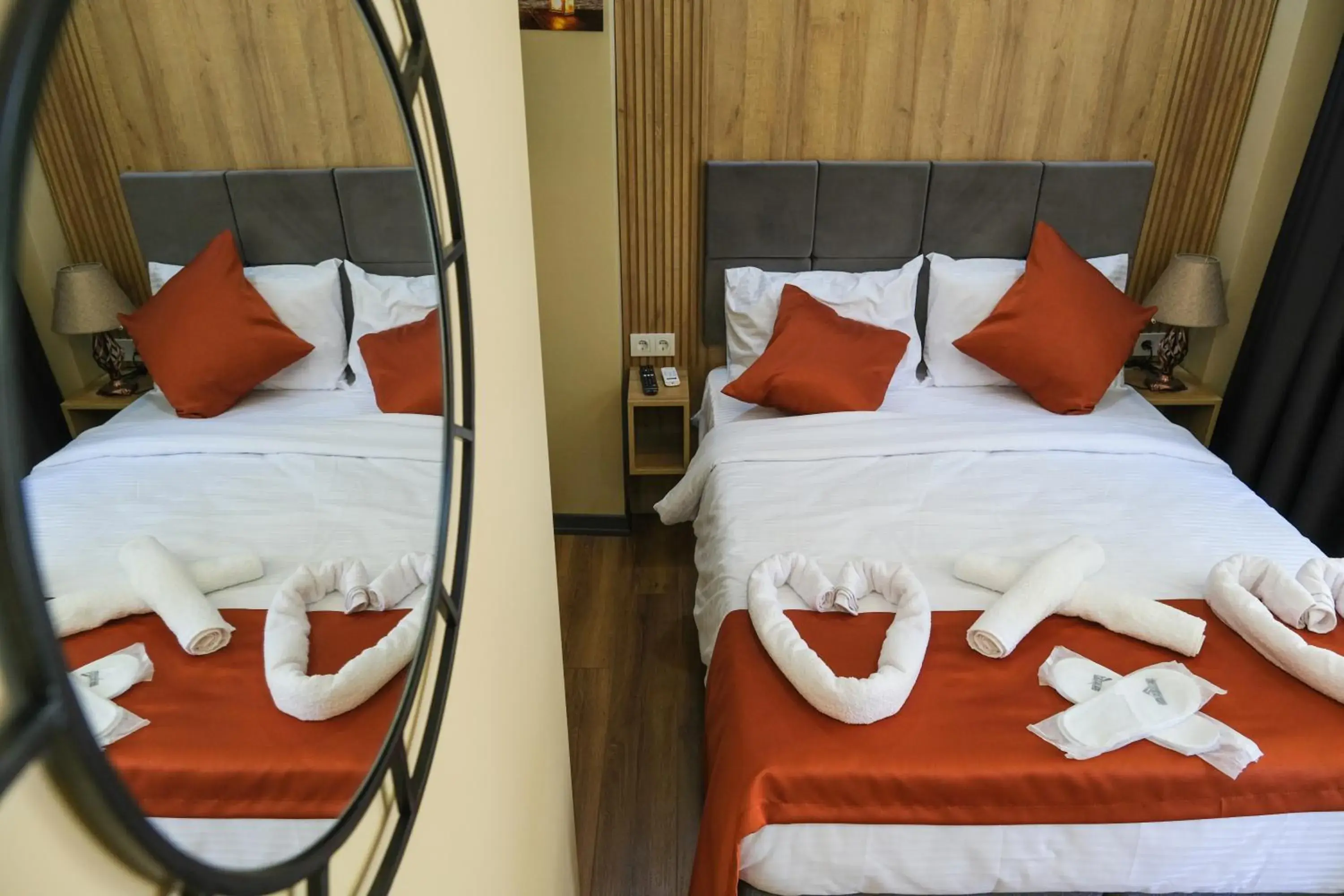 Standard Triple Room in hotel La Vitrine Standard Triple Room in hotel La Vitrine