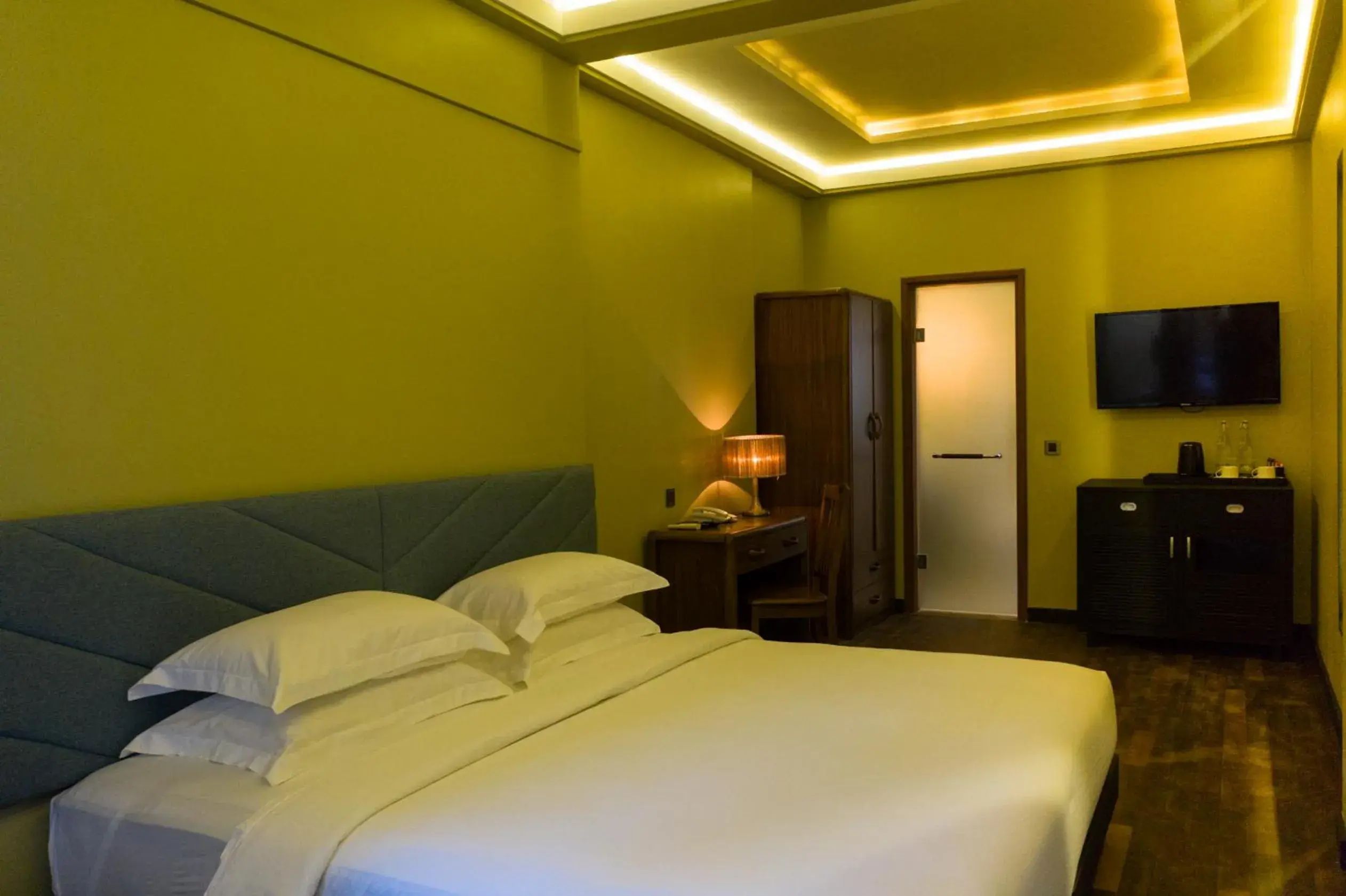 Deluxe Double Room - single occupancy in Fuvahmulah Central Hotel Deluxe Double Room - single occupancy in Fuvahmulah Central Hotel