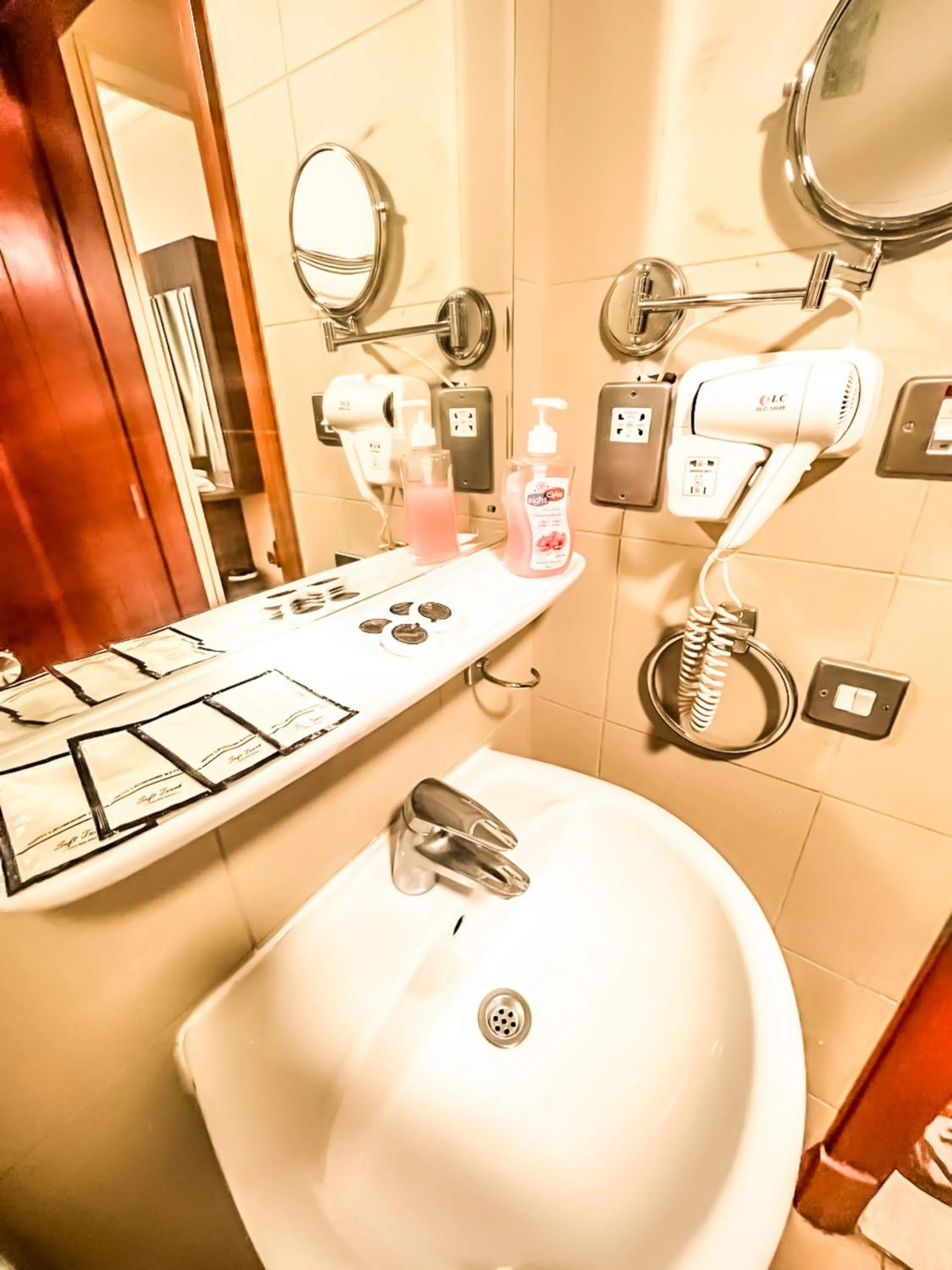 Diyafa Al Mukhtara Hotel فندق شركة ضيافة المختارة للخدمات الفندقية