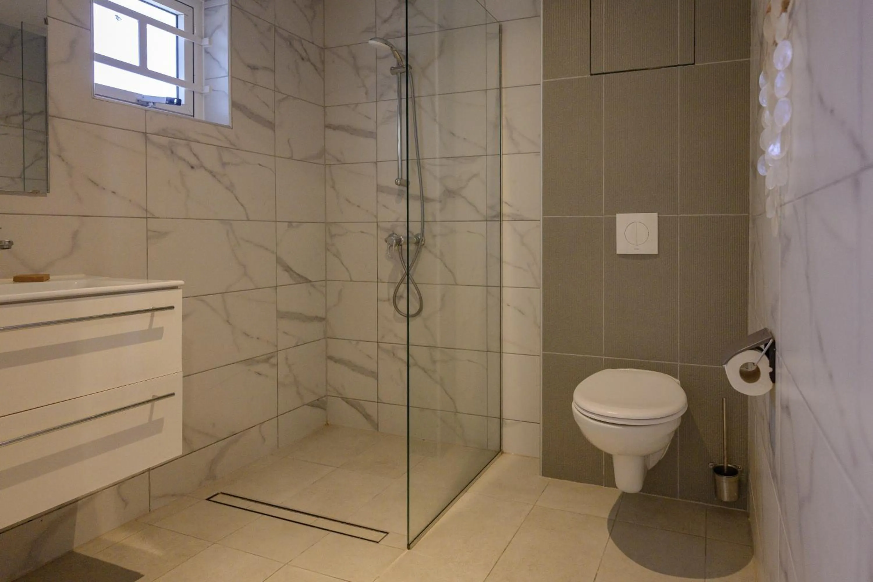 Shower in MERAKII SEAVIEW ESCAPE CURACAO