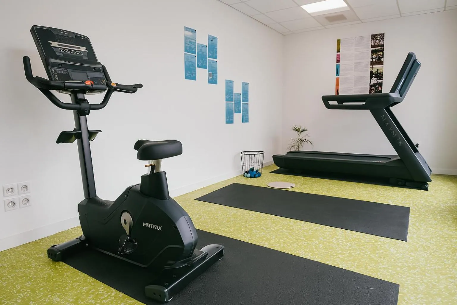 Fitness centre/facilities in Kyriad Clermont-Ferrand-Sud - La Pardieu