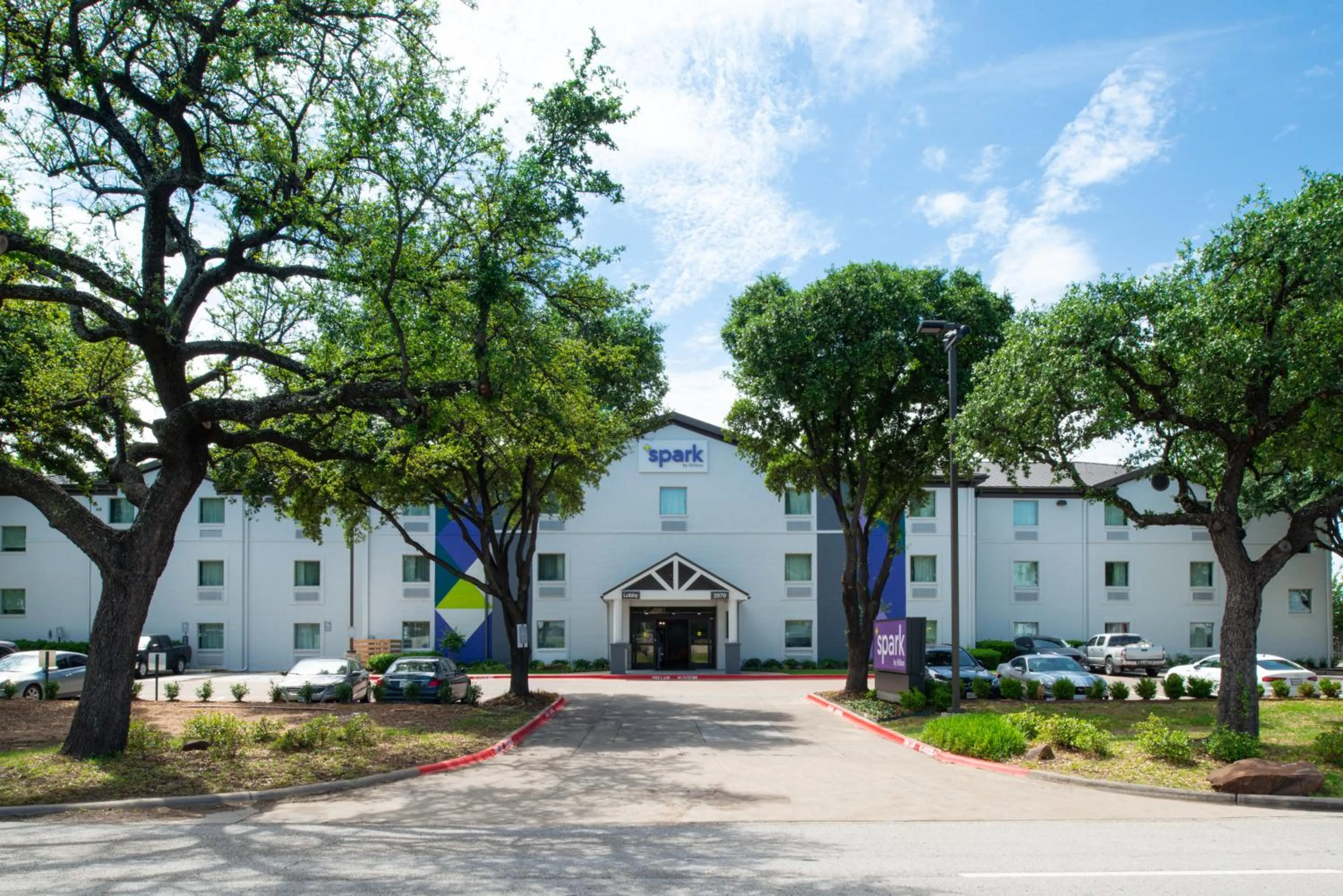 Property building in Spark By Hilton Dallas Medical District Love Field