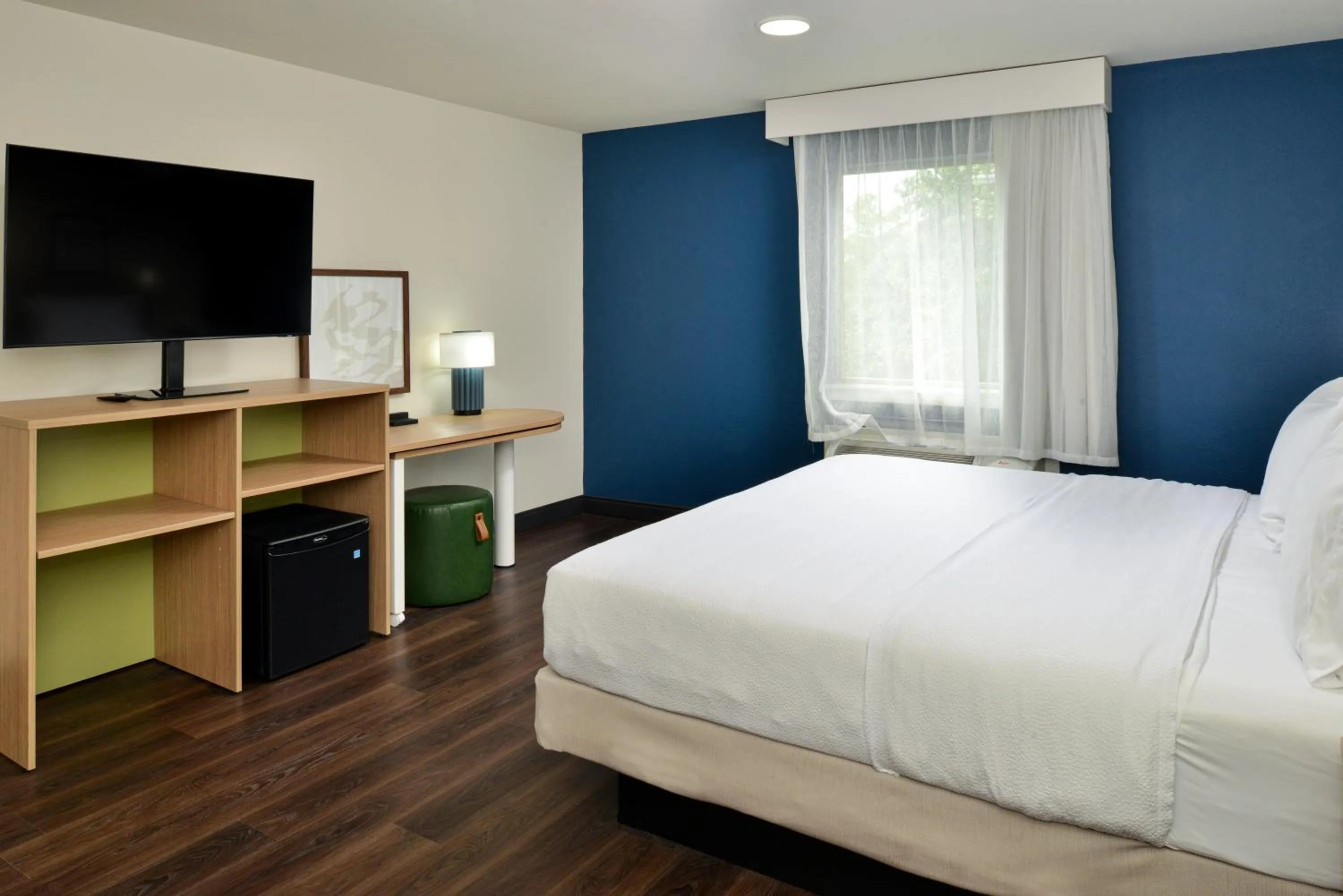 Bedroom, Bed in Spark By Hilton Dallas Medical District Love Field