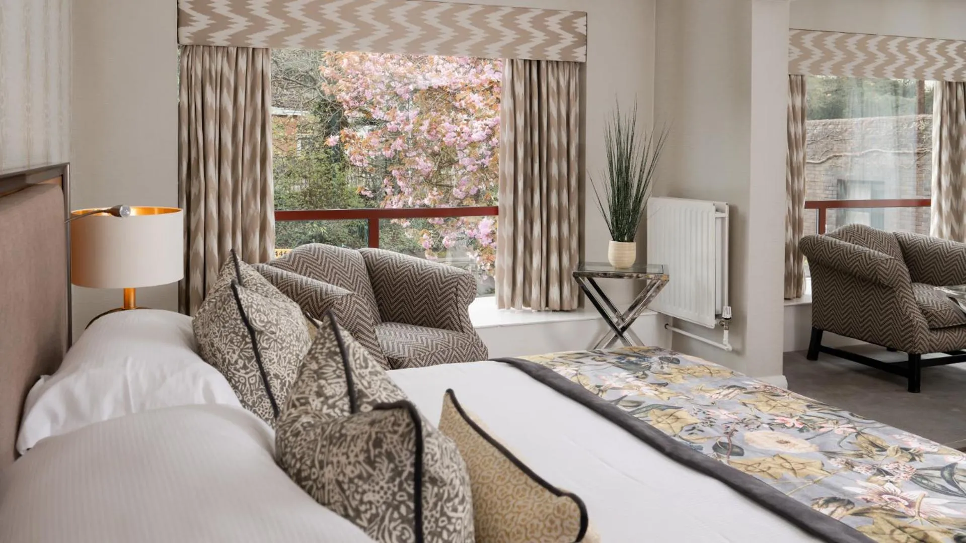 Bed in Everglades Hotel