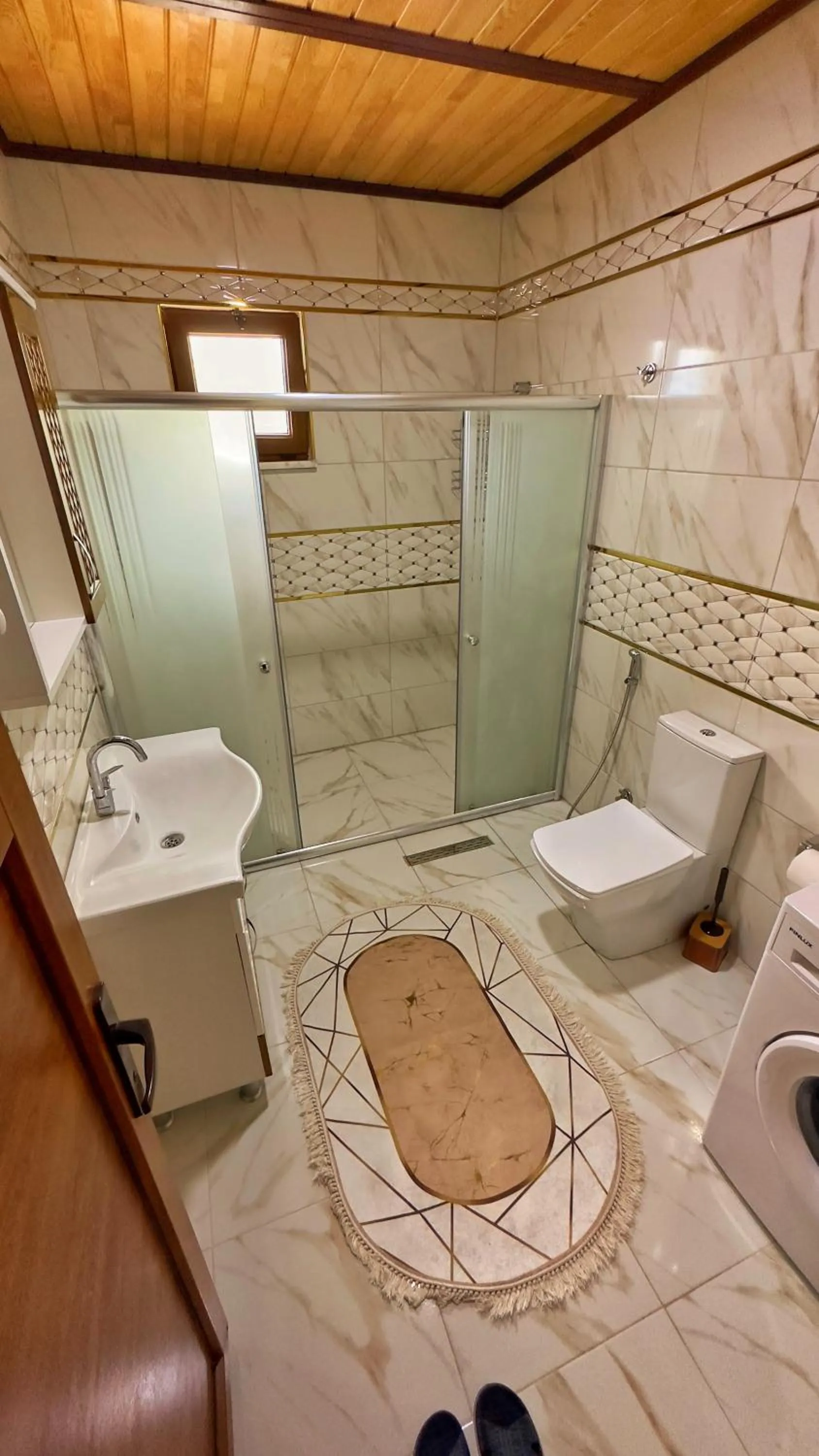 Shower in Kalispera Apart Otel