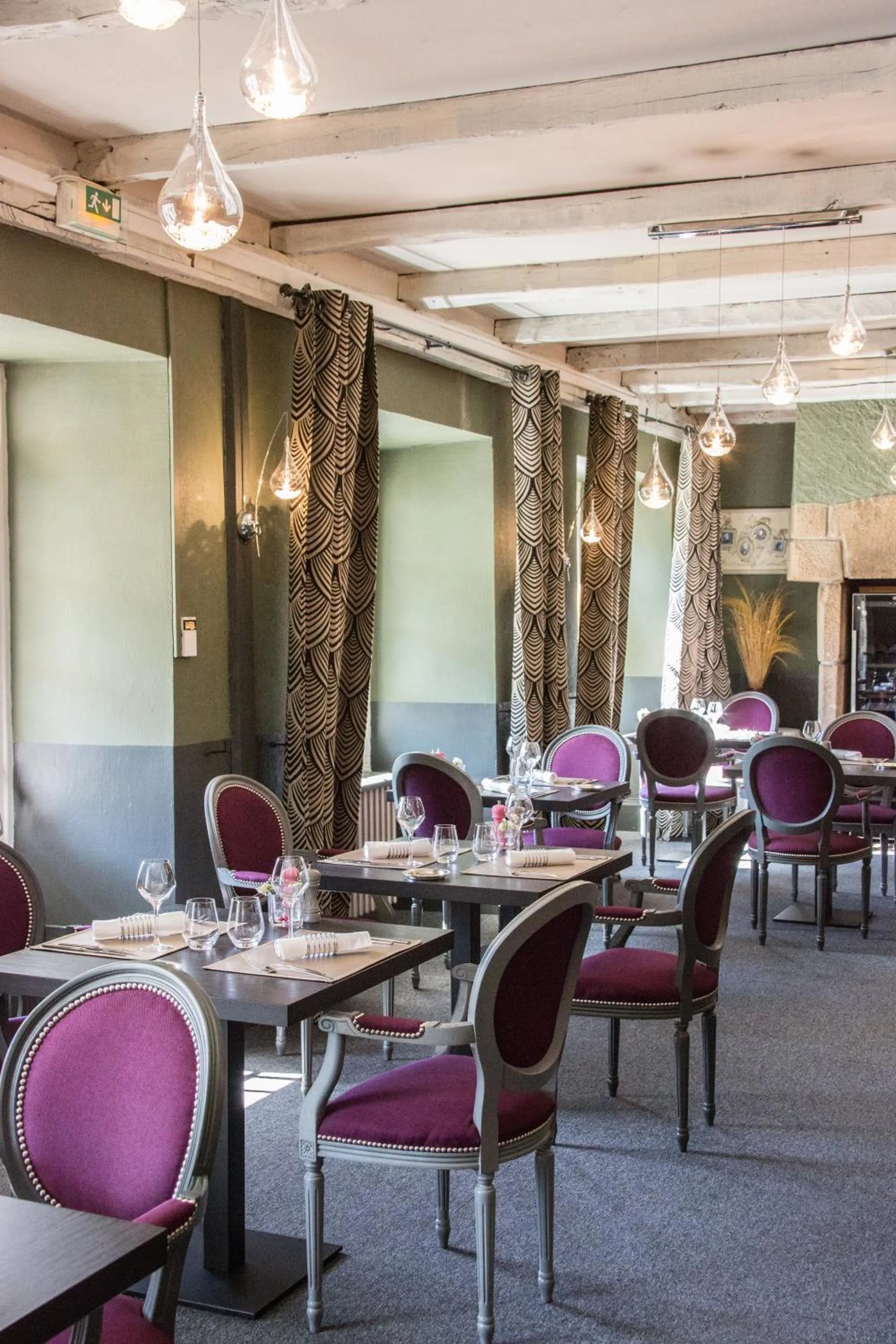 Restaurant/places to eat in Logis Hôtel Le Beaulieu