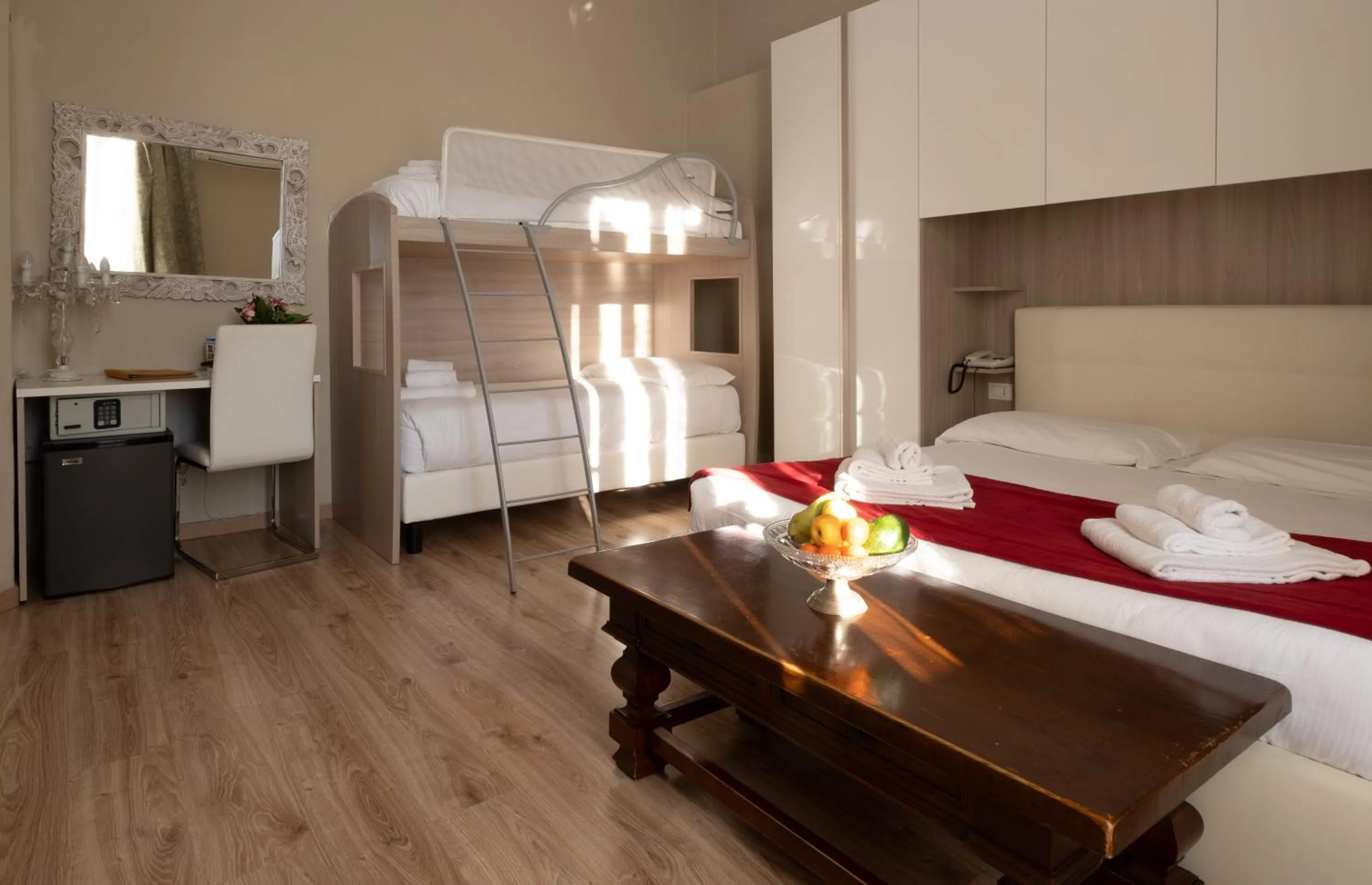 Bedroom, Bed in Antico Hotel Moderno