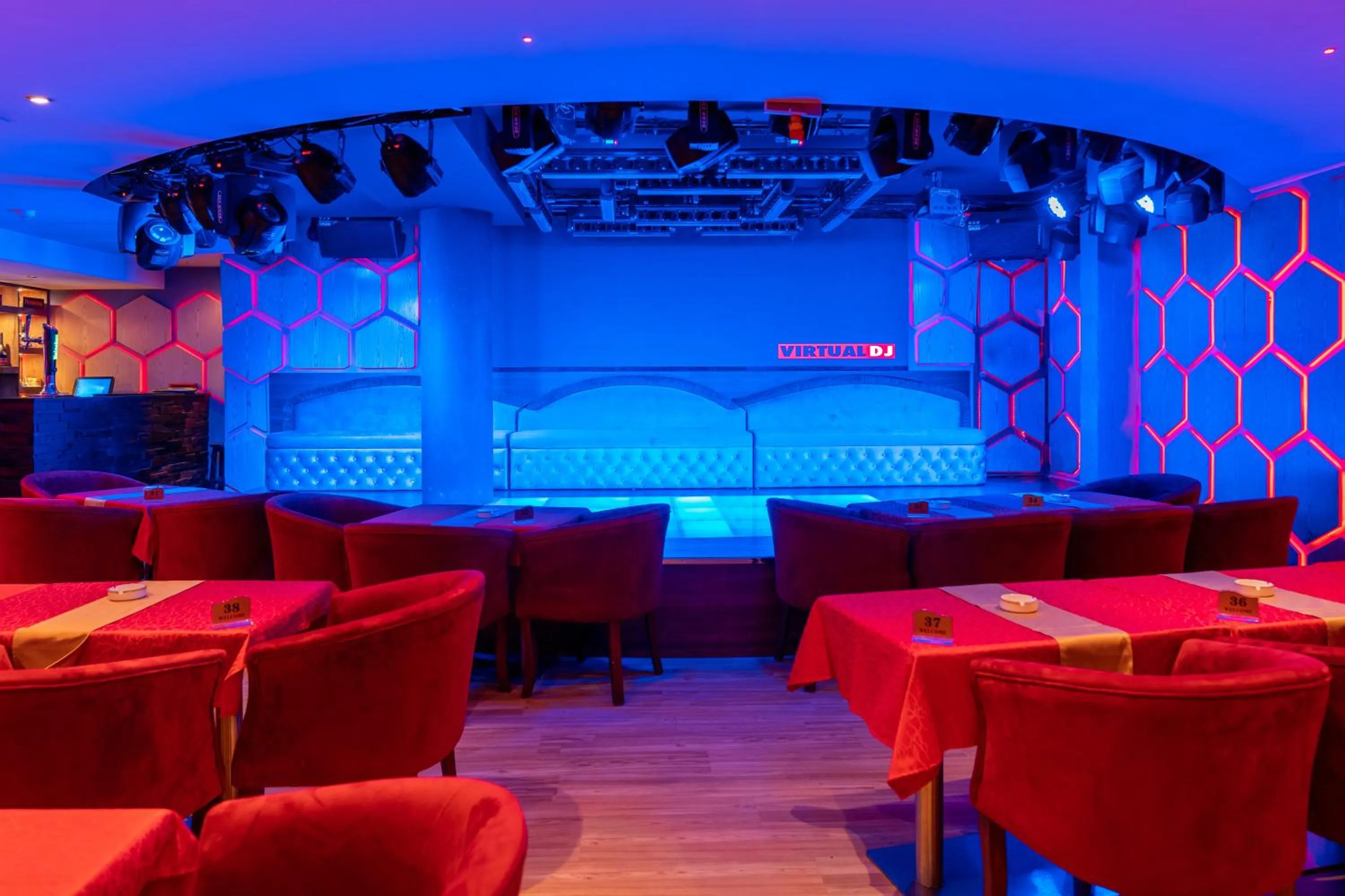 Nightclub / DJ in City Palace Hotel