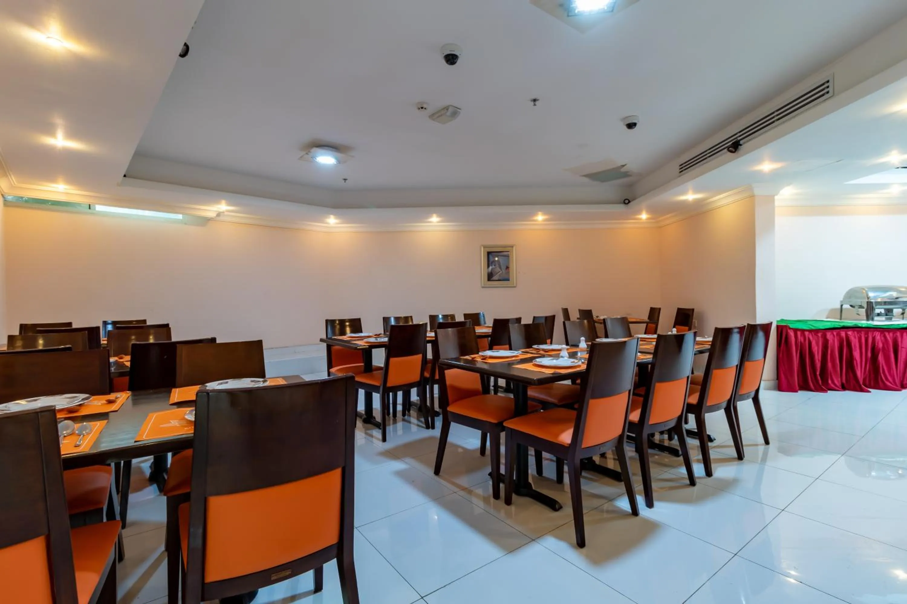 Restaurant/places to eat in City Palace Hotel