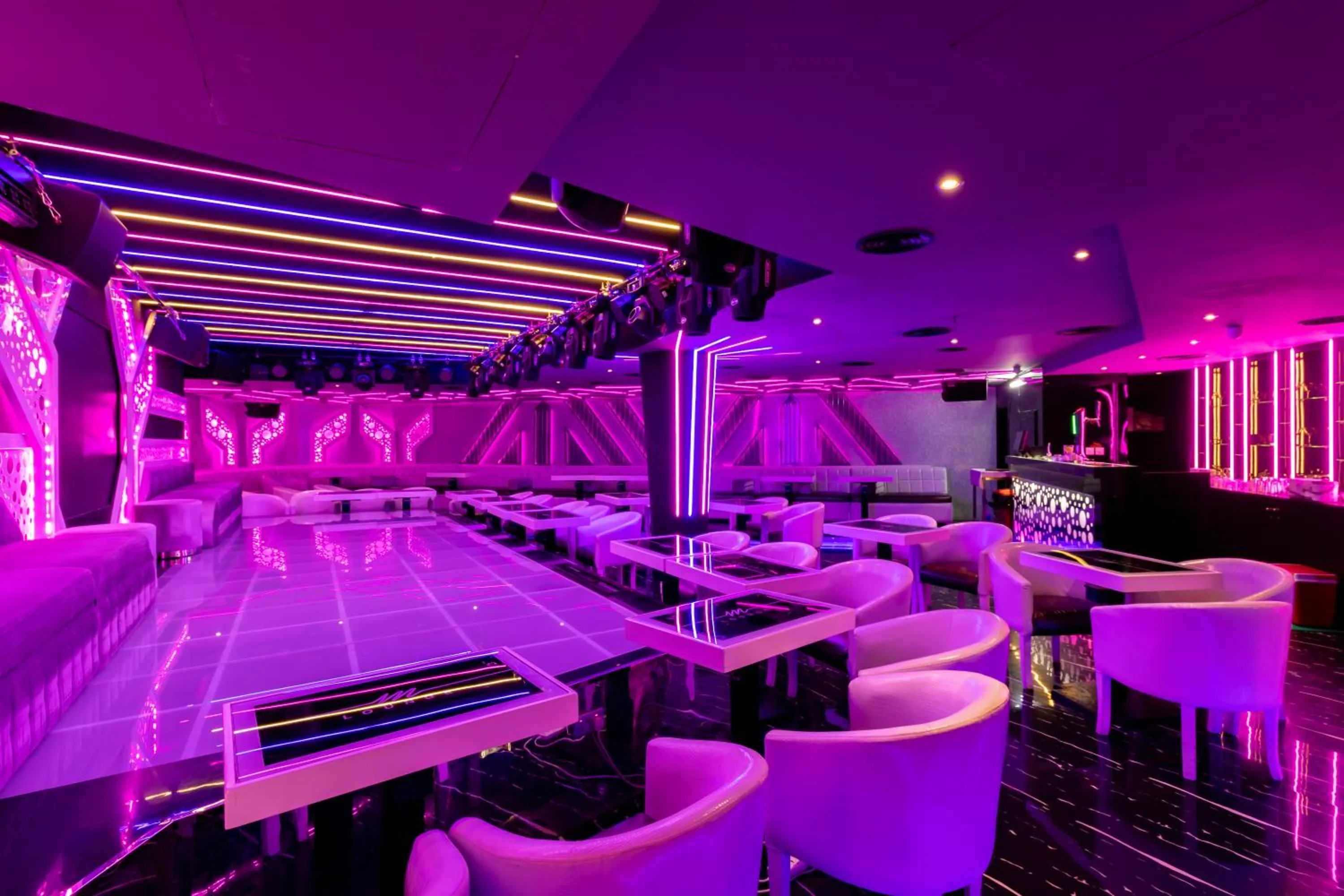 Nightclub / DJ in City Palace Hotel