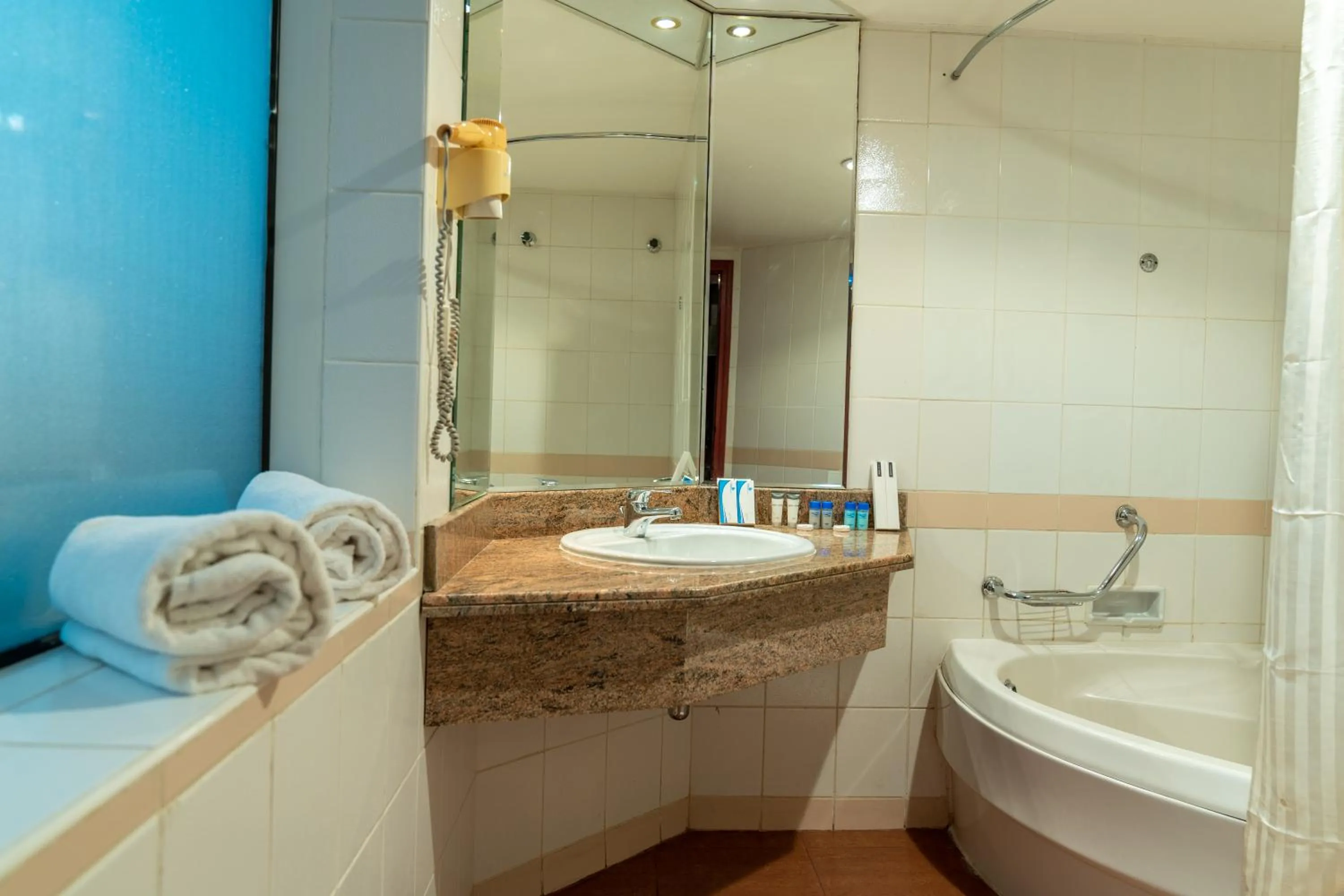 Shower in City Palace Hotel