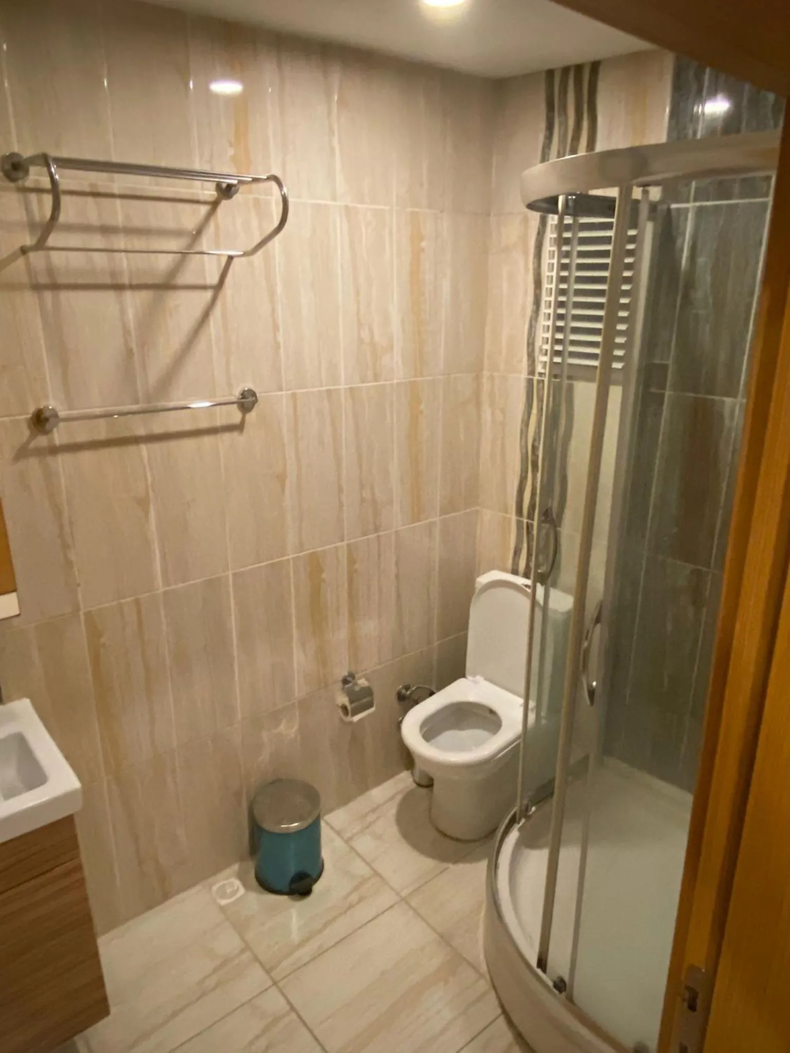 Shower in Riverland Suites Apart Hotel