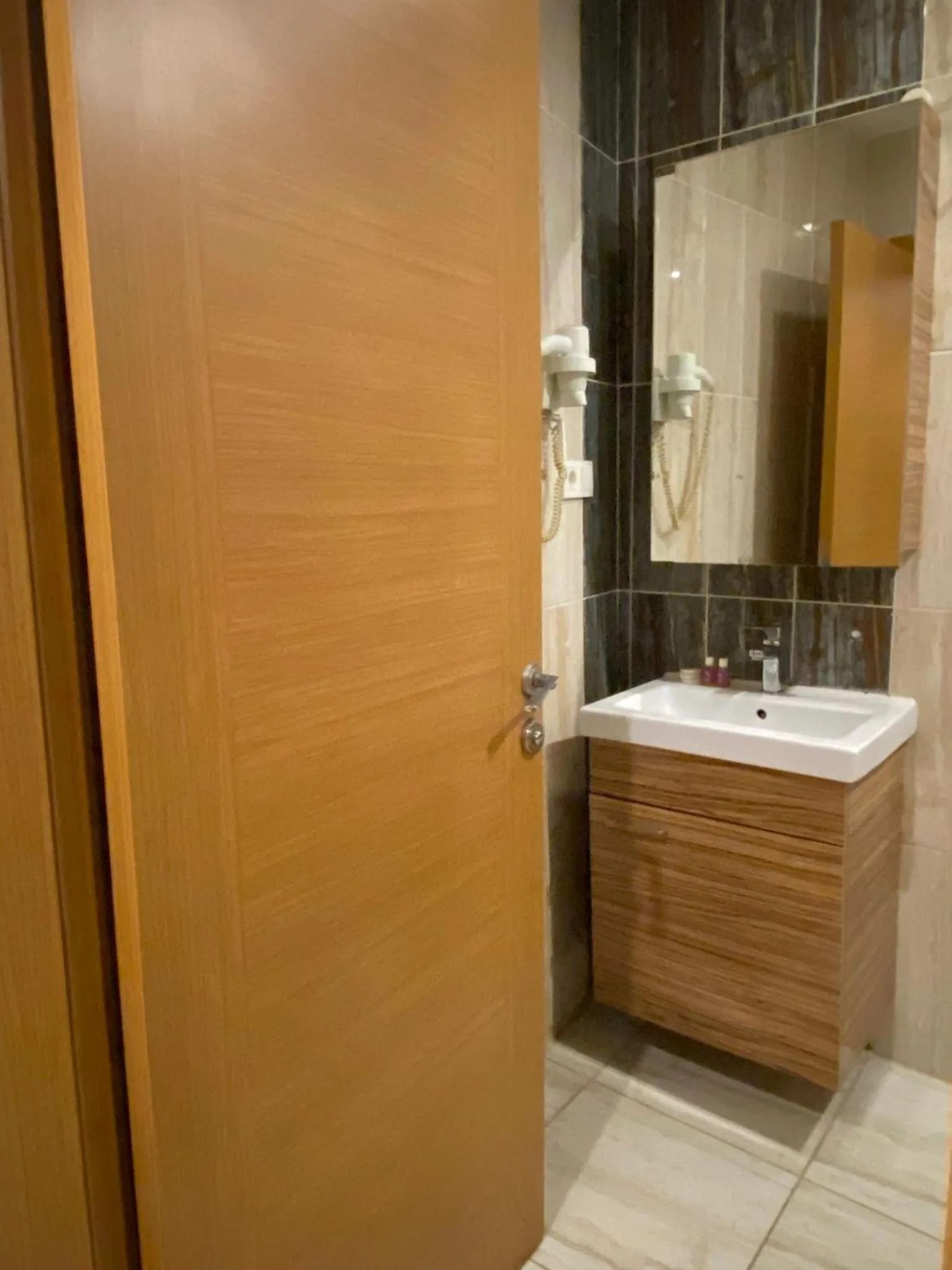 Shower in Riverland Suites Apart Hotel
