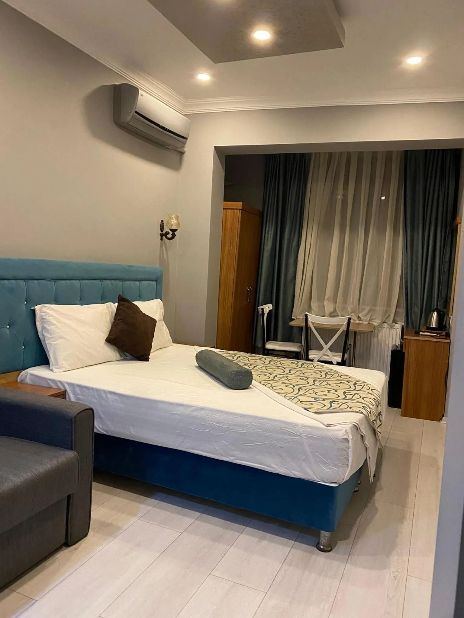 Bed in Riverland Suites Apart Hotel
