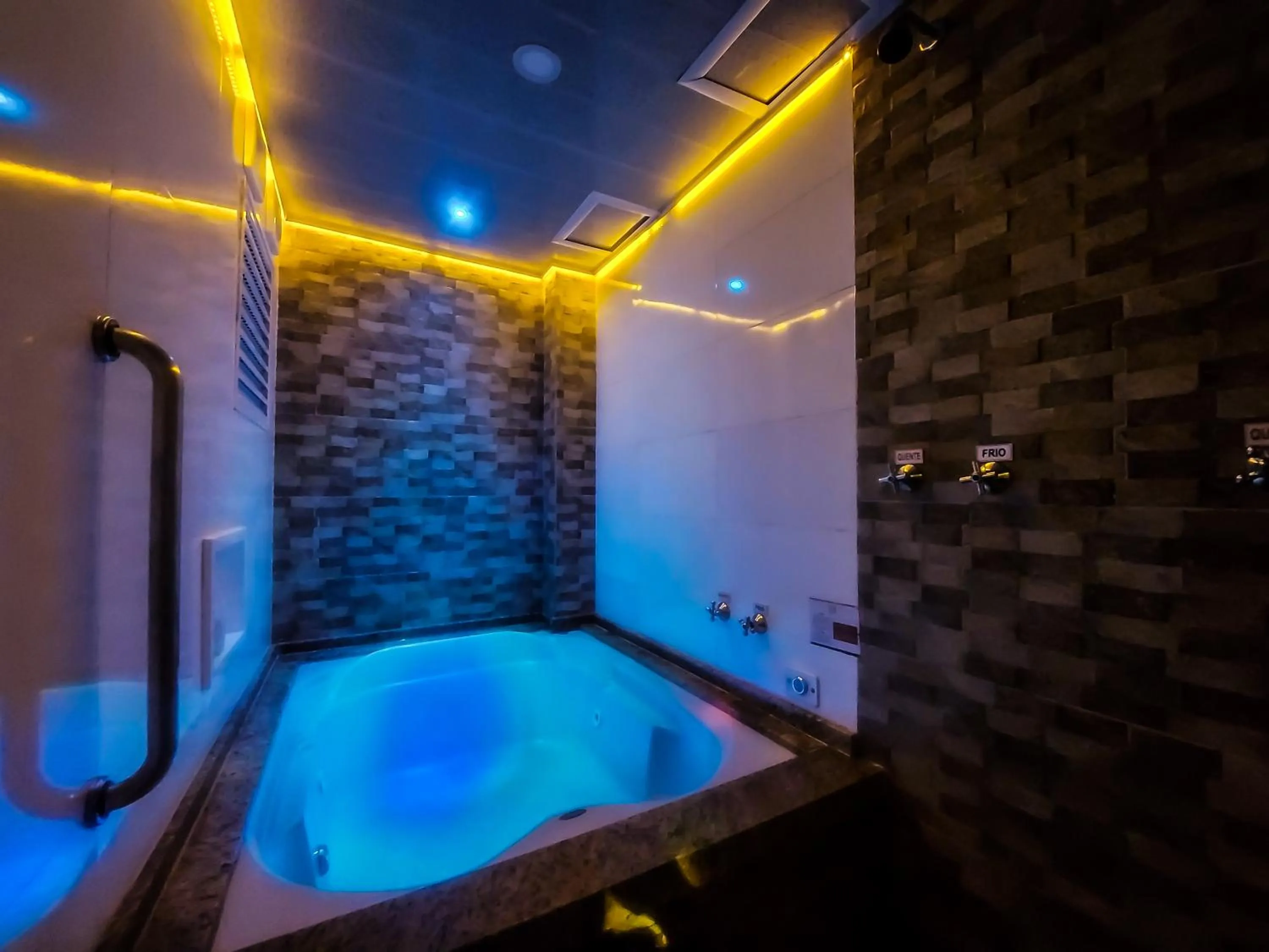 Hot Tub in Adrenalina Motel Itaquera - Arena Corinthians