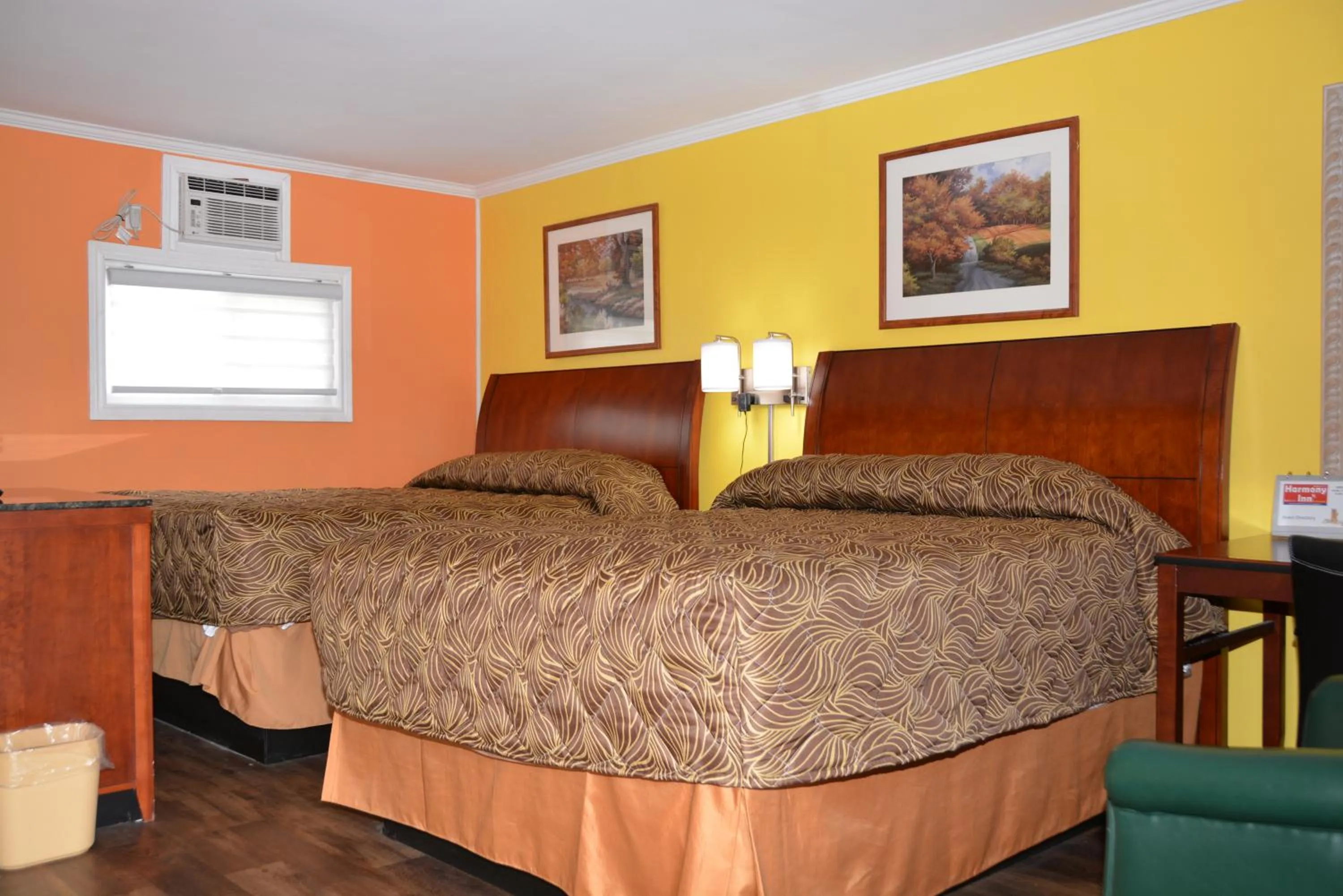 Bed in Harmony Inn