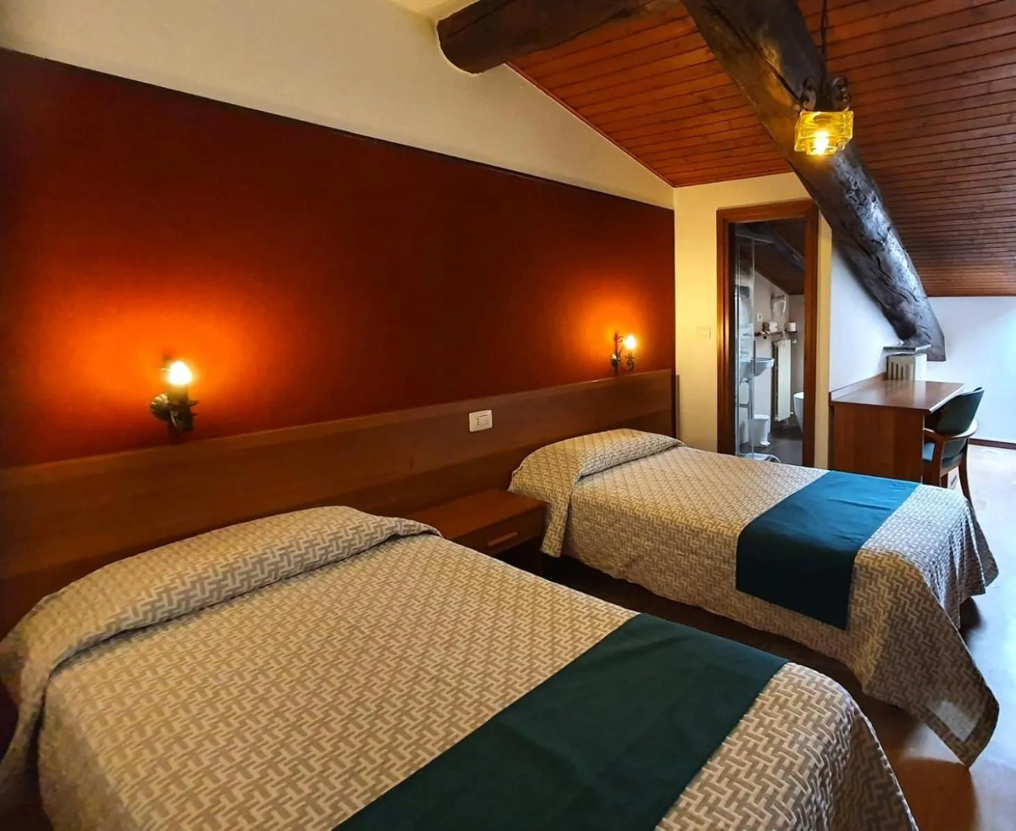 Bedroom, Bed in Altavilla Albergo meublé