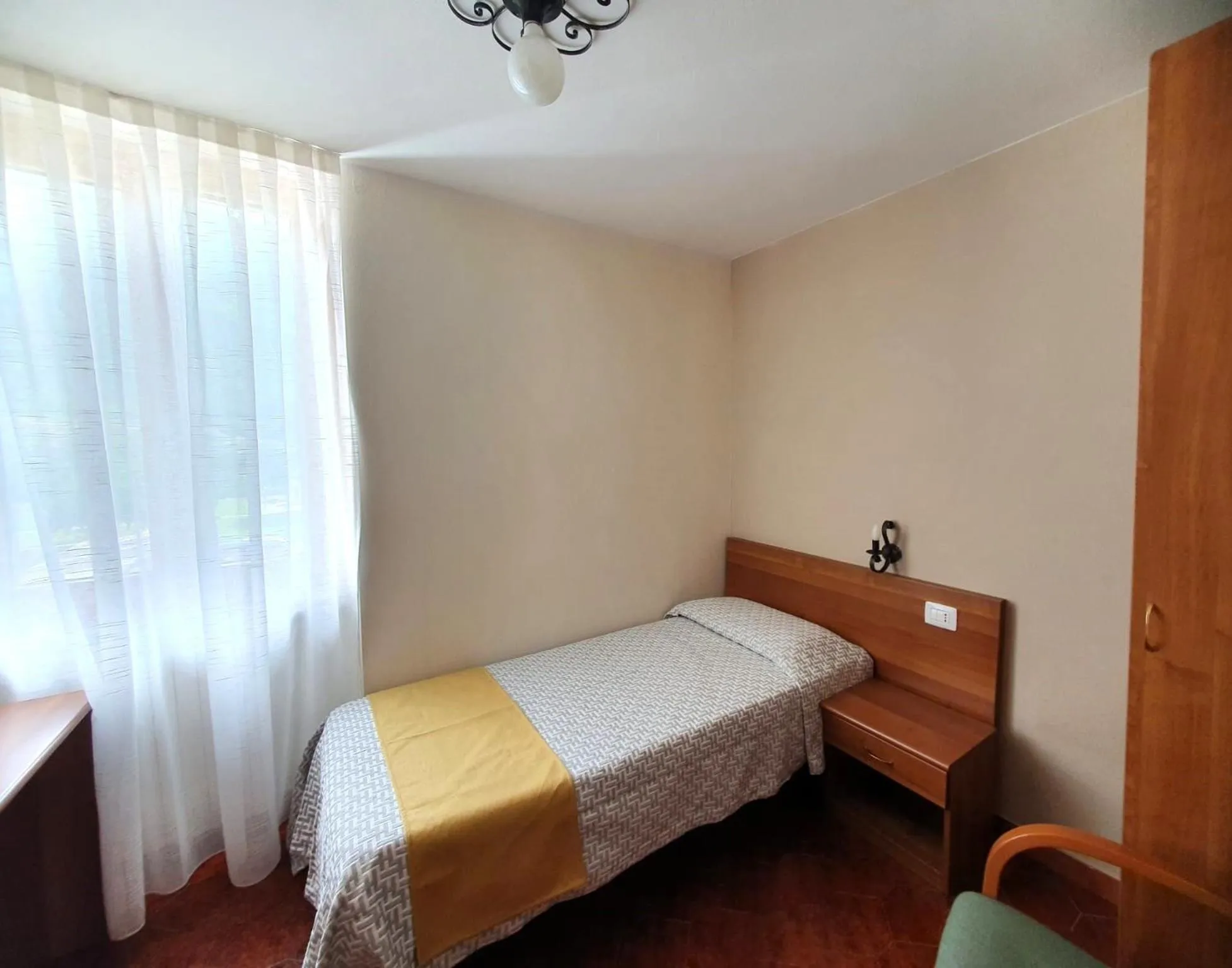 Photo of the whole room, Bed in Altavilla Albergo meublé