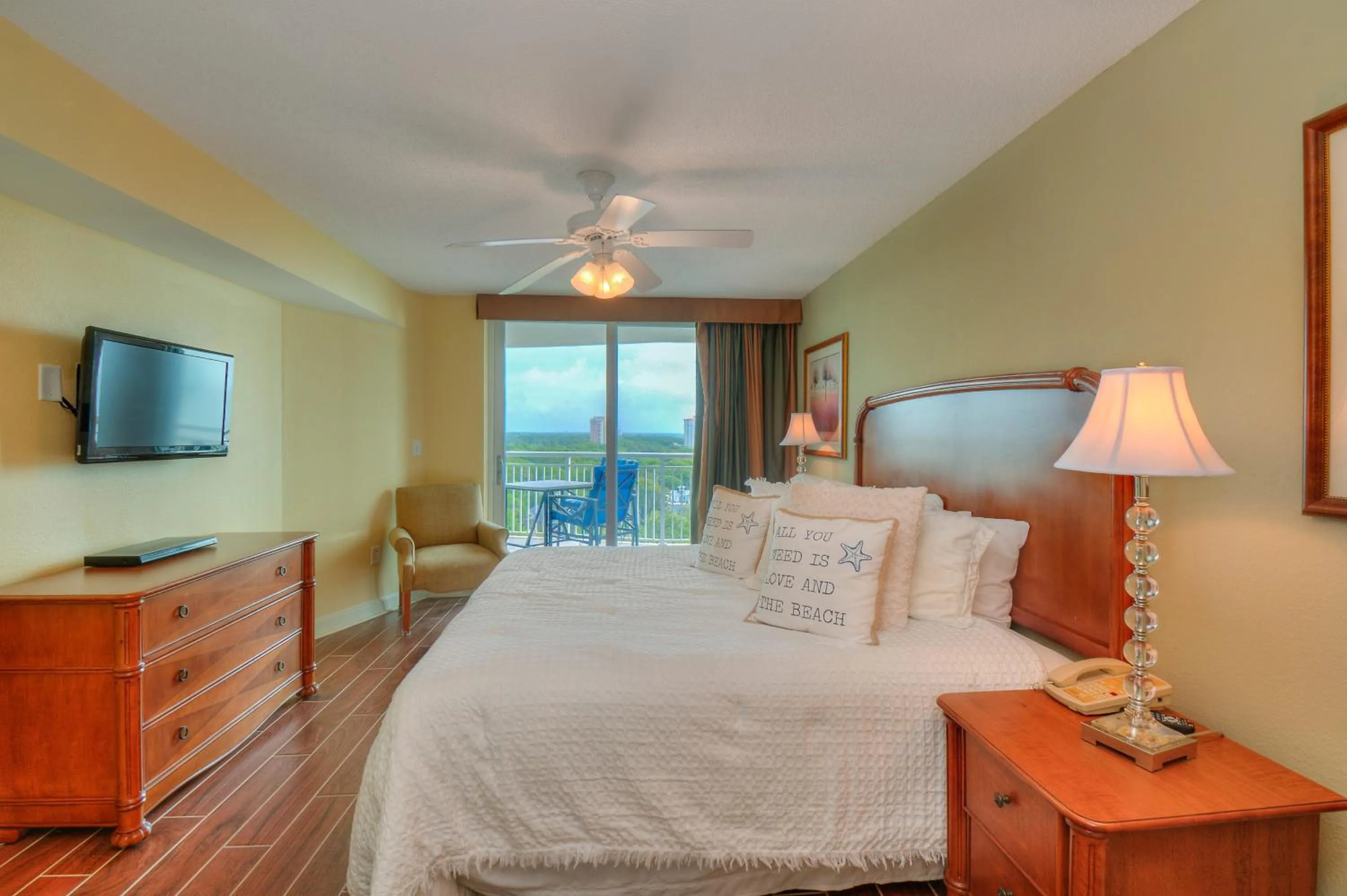 Bedroom in Horizon at 77th Avenue North by Palmetto Vacations