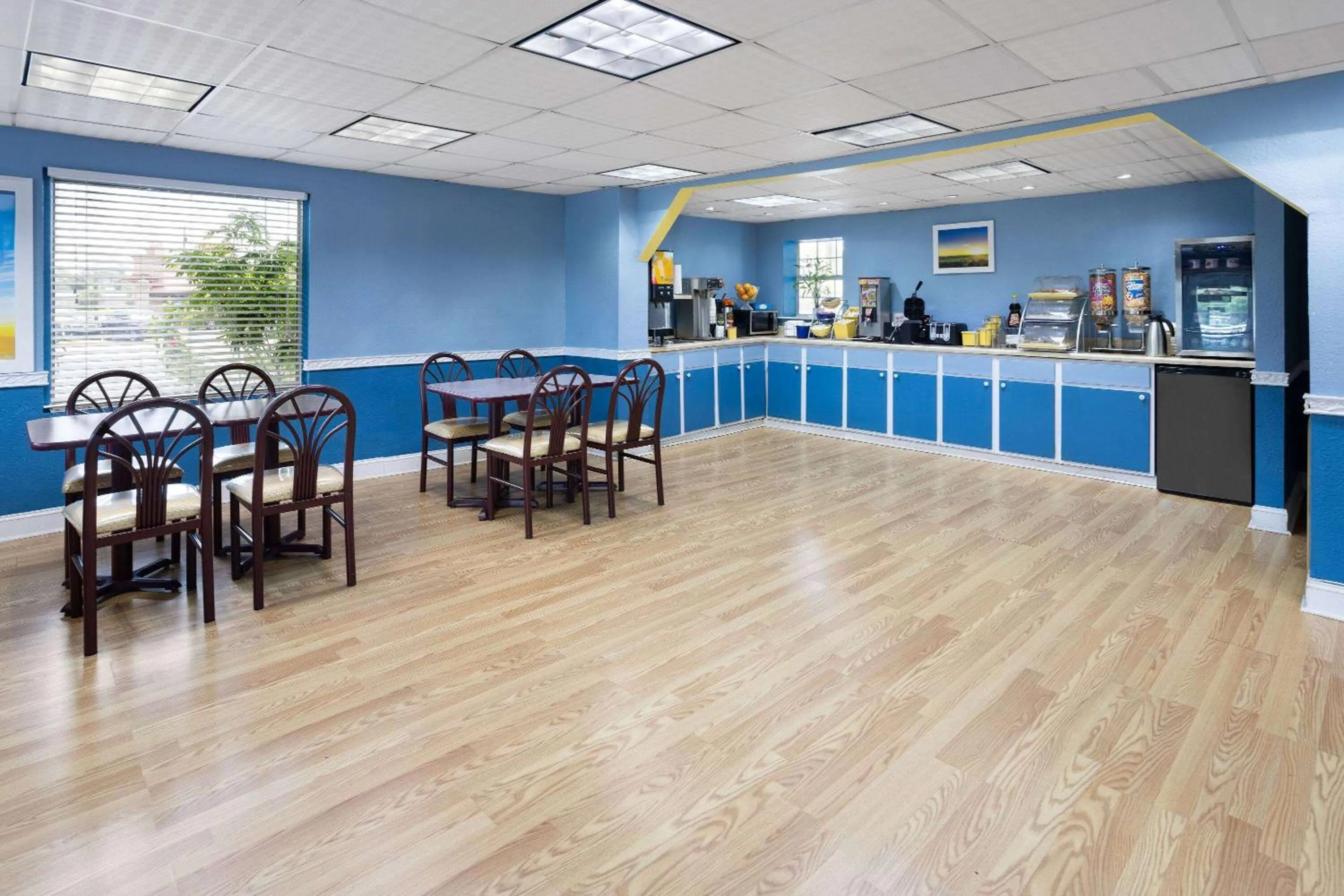 Breakfast in Days Inn by Wyndham Waycross