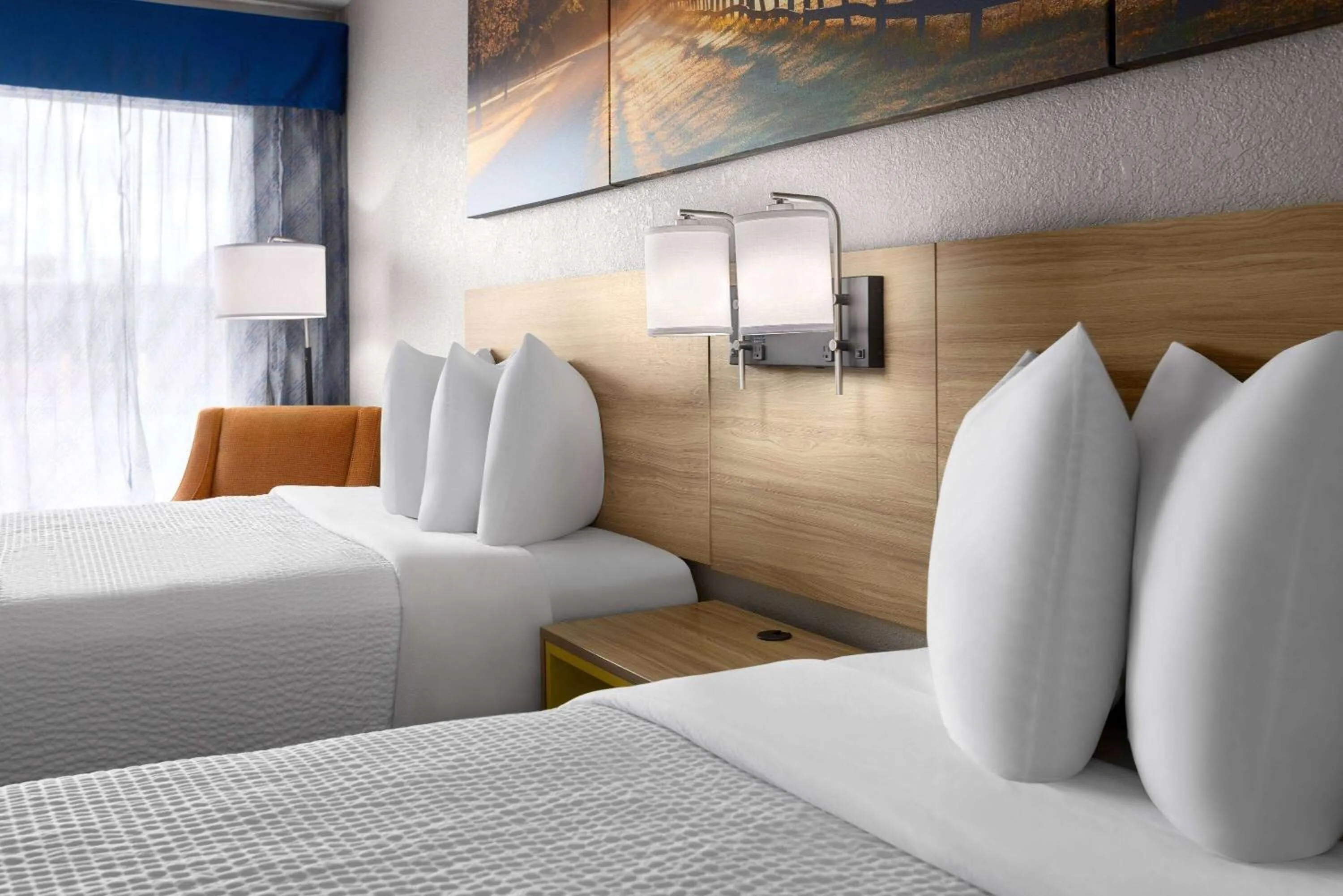 Photo of the whole room, Bed in Days Inn by Wyndham Waycross