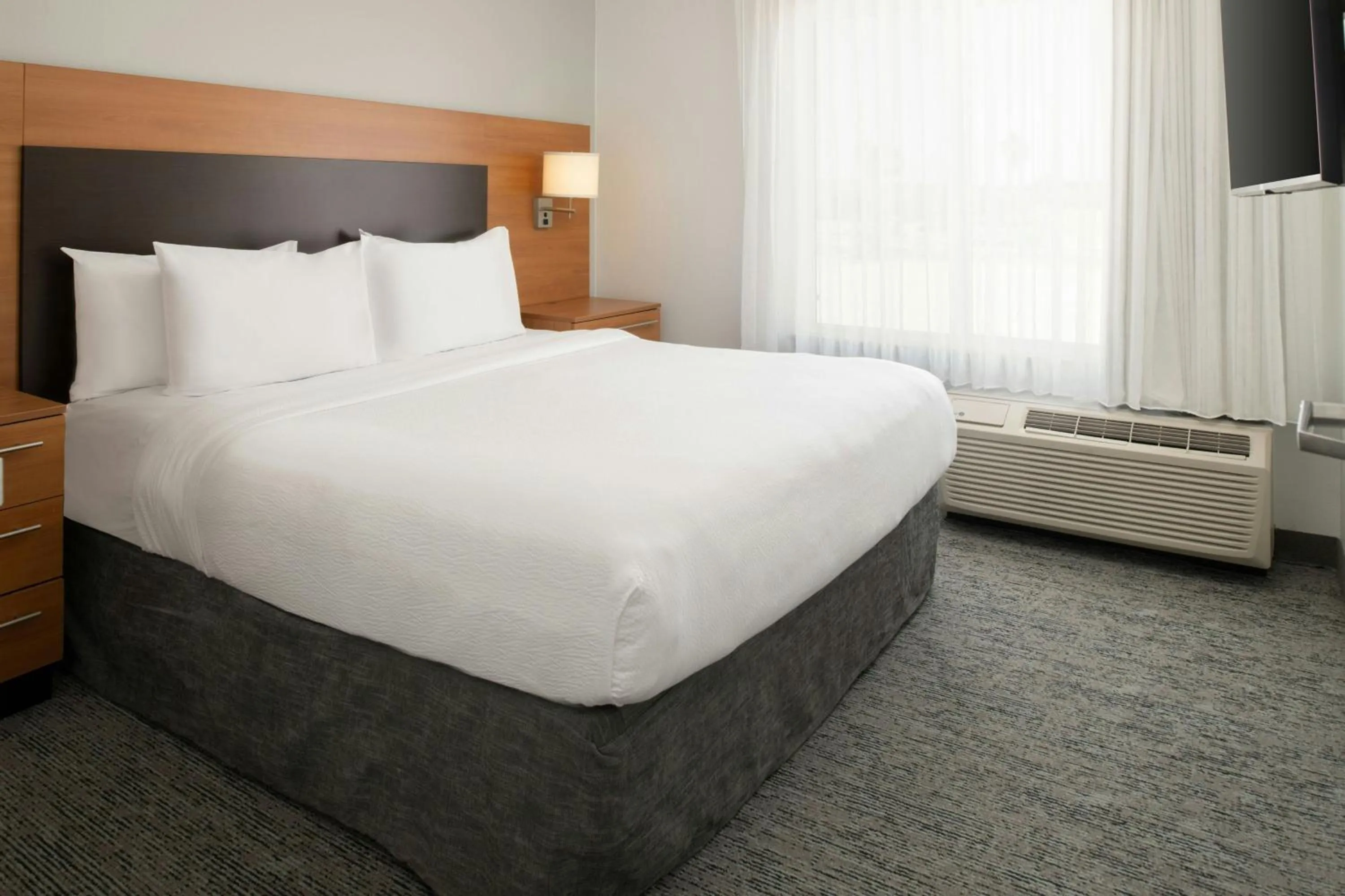 Bedroom, Bed in TownePlace Suites by Marriott Lancaster