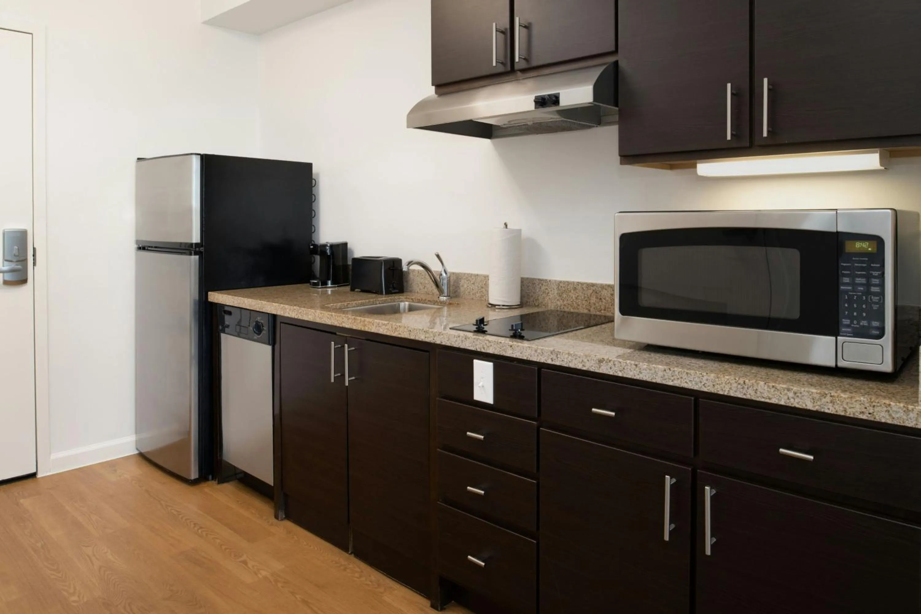 Kitchen or kitchenette in TownePlace Suites by Marriott Lancaster