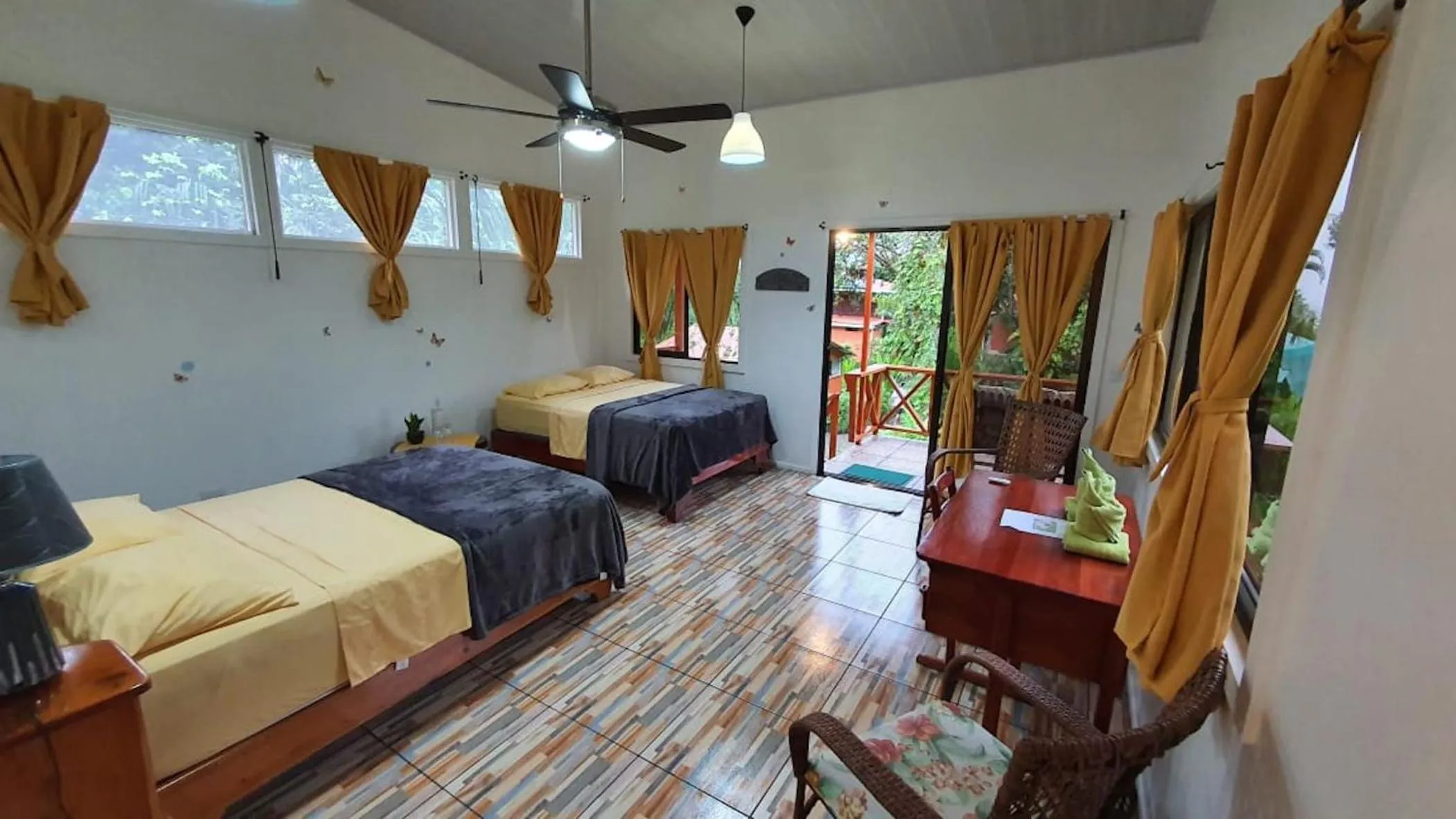 Photo of the whole room, Bed in Las Caletas Lodge