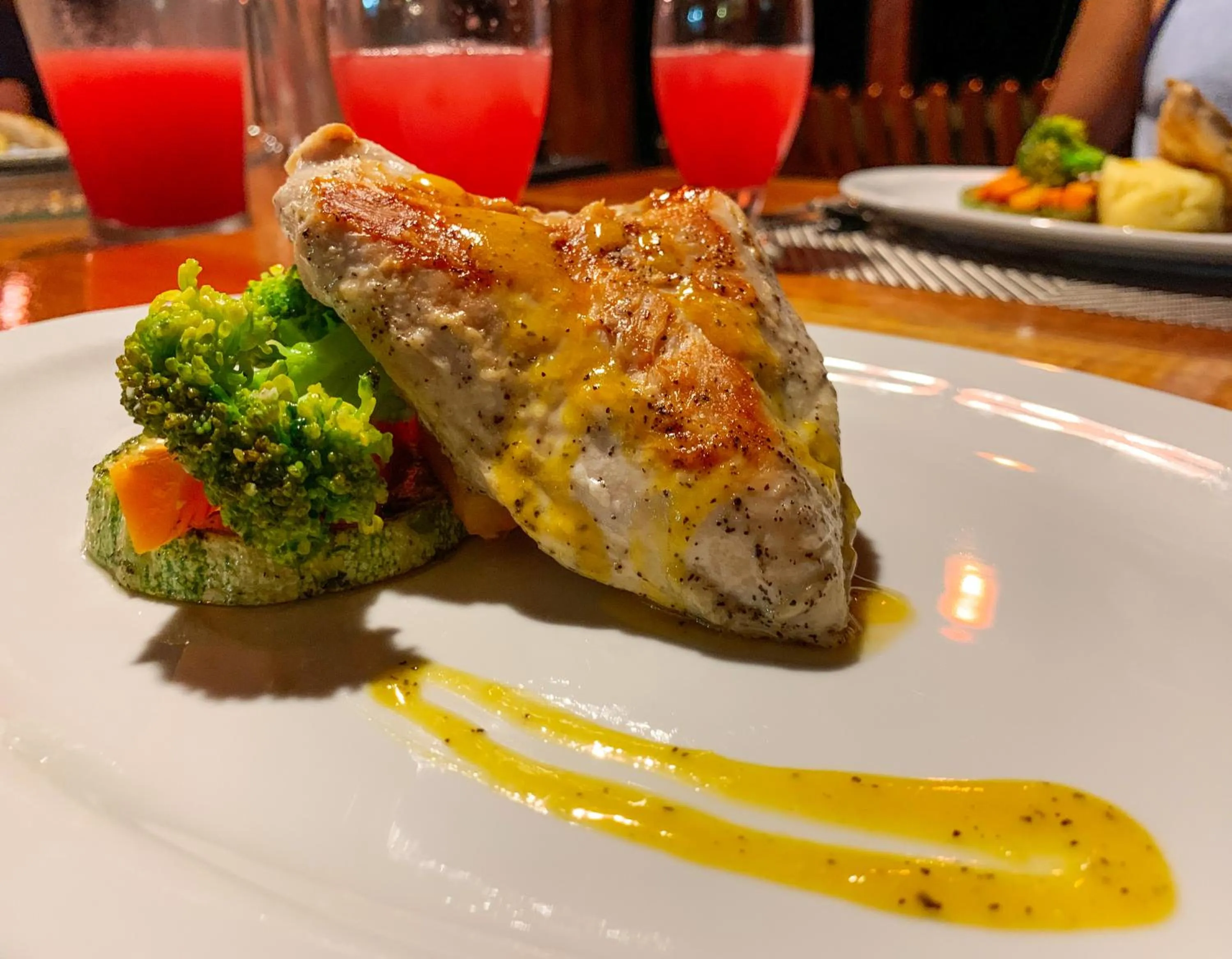 Food in Las Caletas Lodge