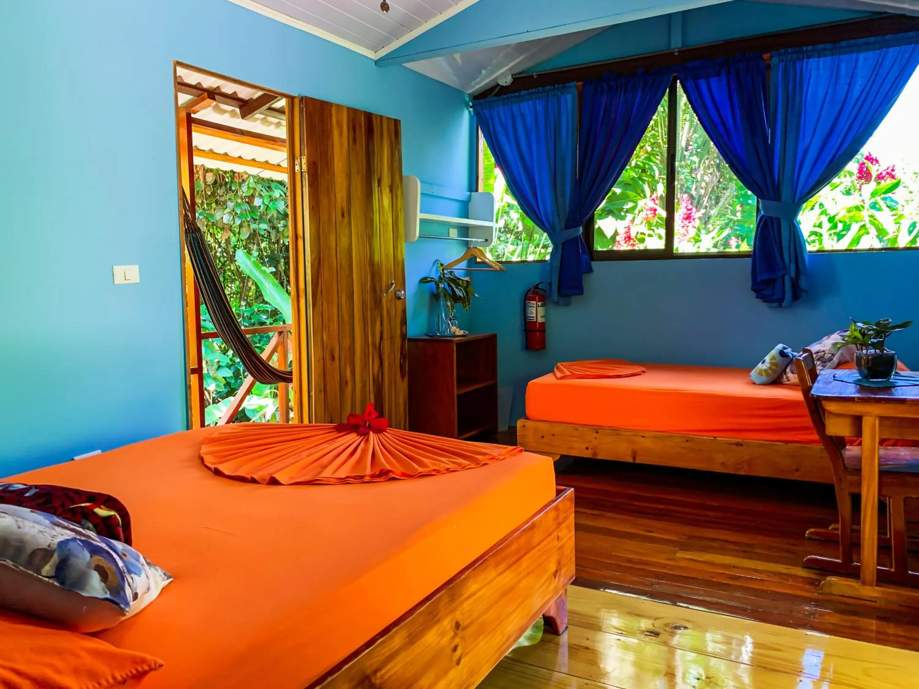 Photo of the whole room, Bed in Las Caletas Lodge