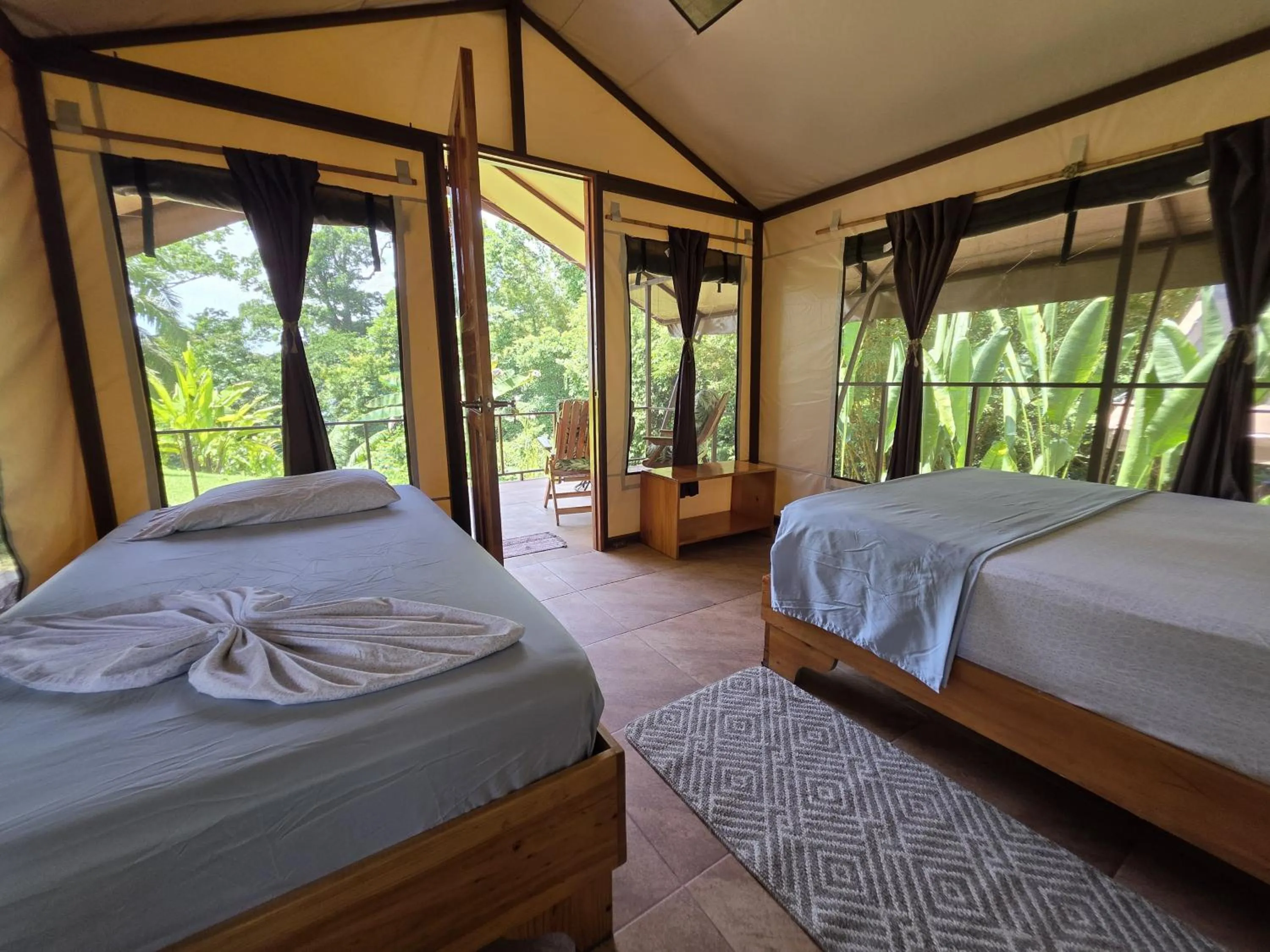Bedroom, Bed in Las Caletas Lodge