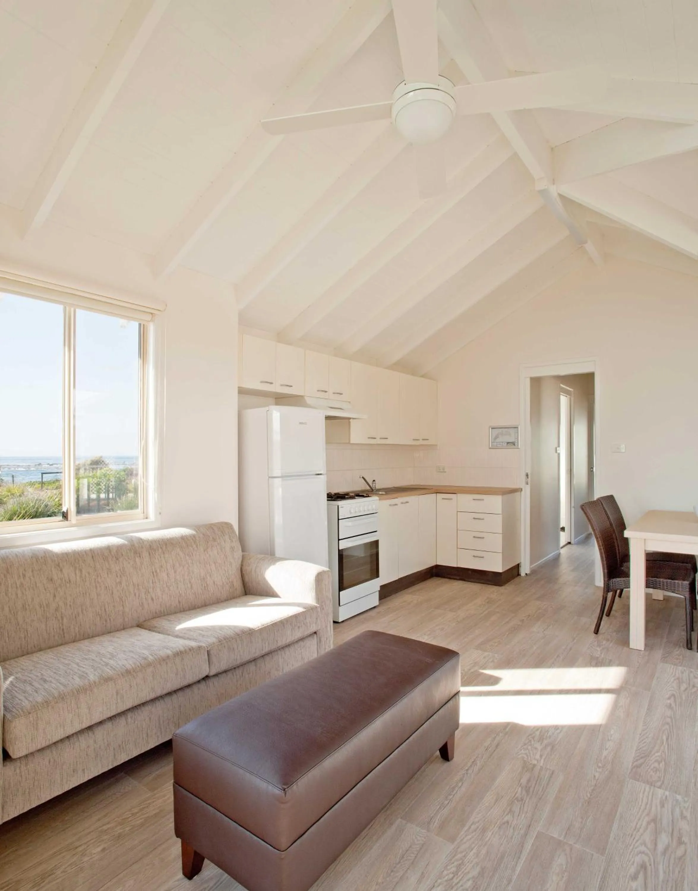 Kitchen or kitchenette in Blue Lagoon Beach Resort