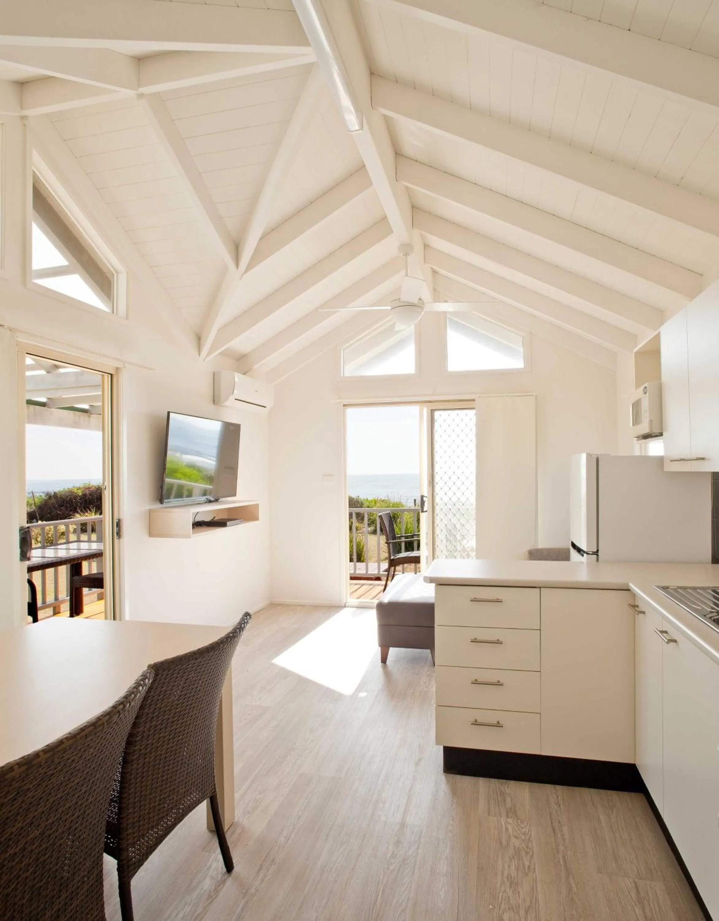 Kitchen or kitchenette in Blue Lagoon Beach Resort